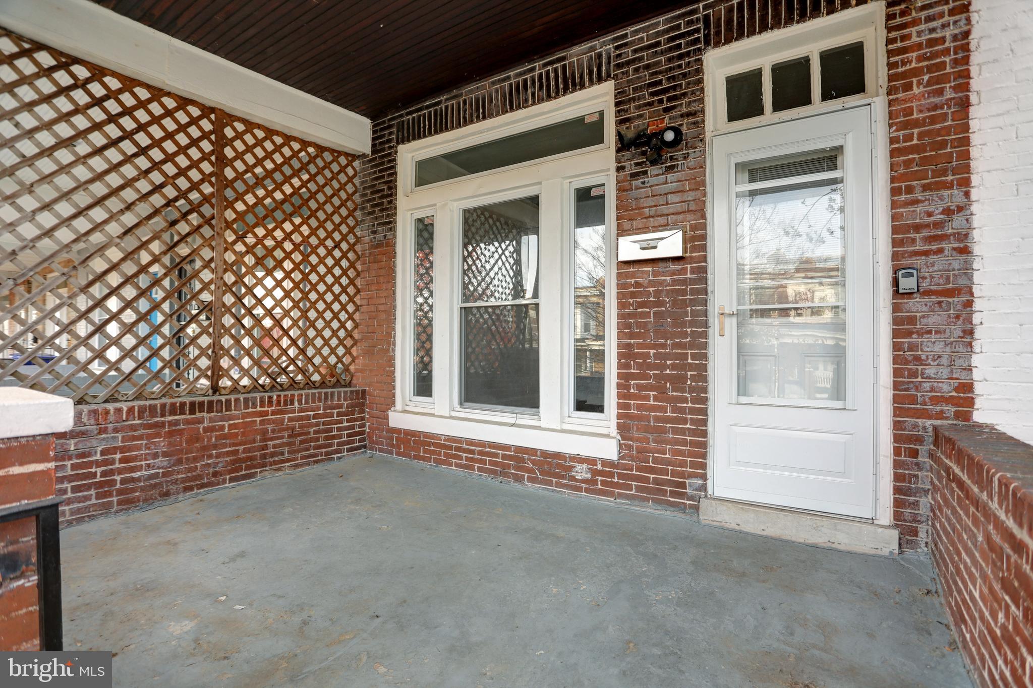 FRANKLINTOWN ROAD - Residential Lease