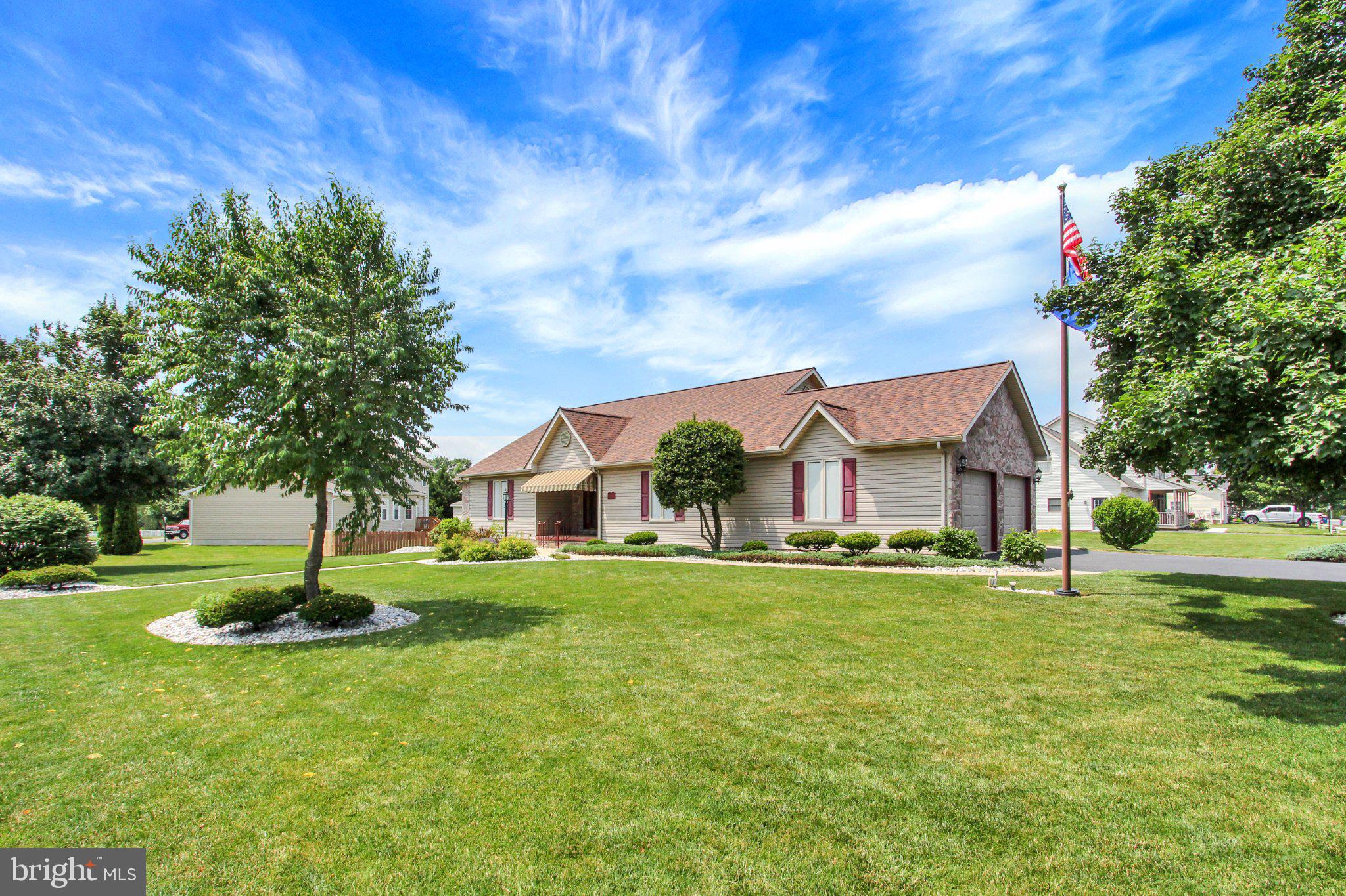 3 CLOVER DRIVE
