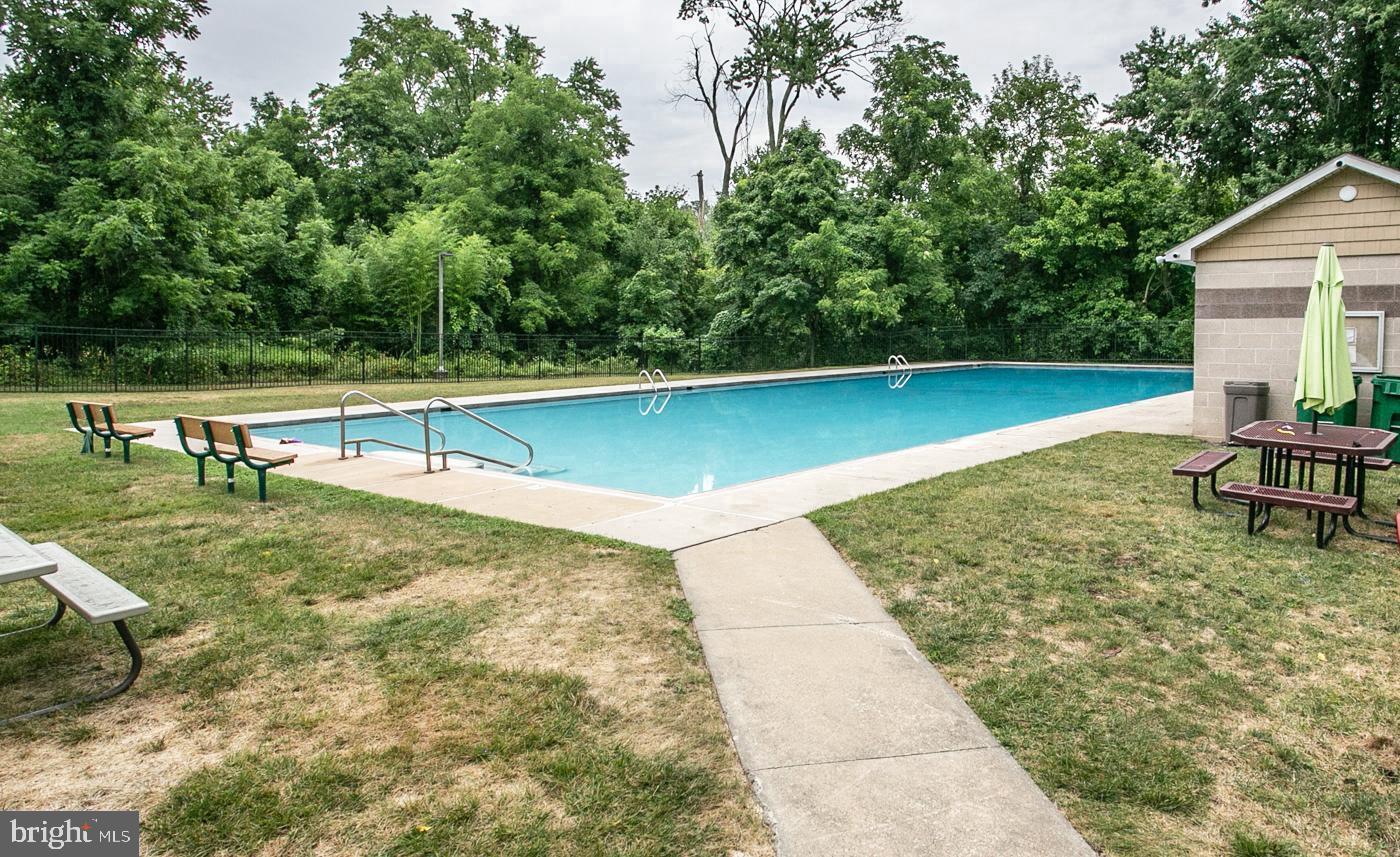 PERKIOMEN WOODS - Residential Lease