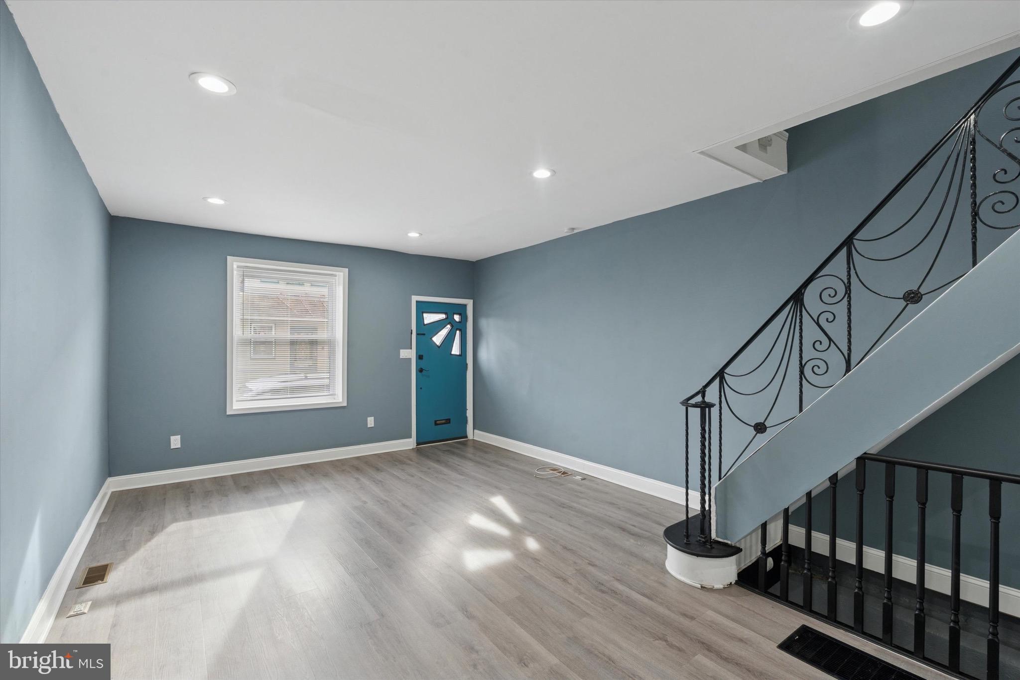 PORT RICHMOND - Residential