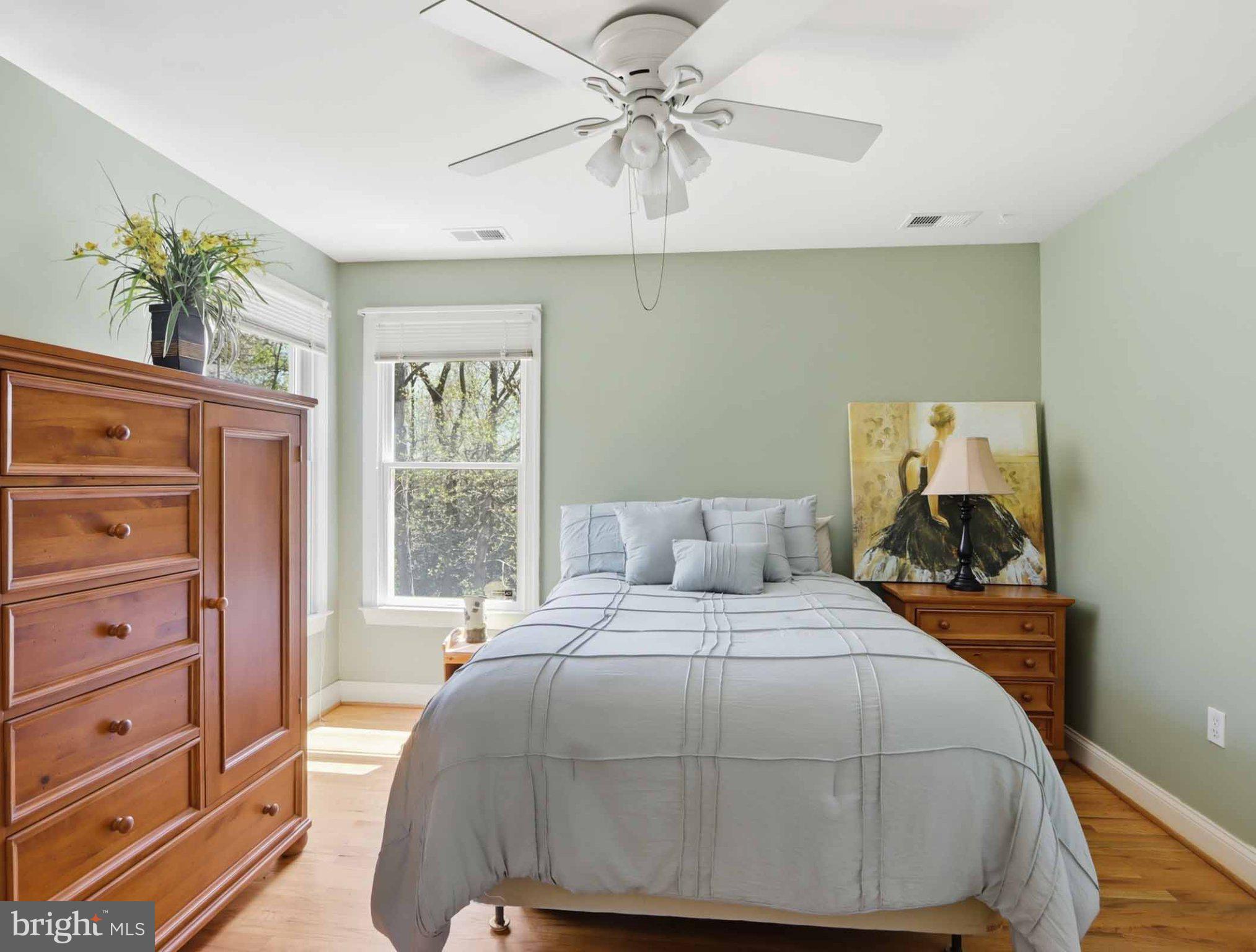 RIVERDALE GLEN - Residential