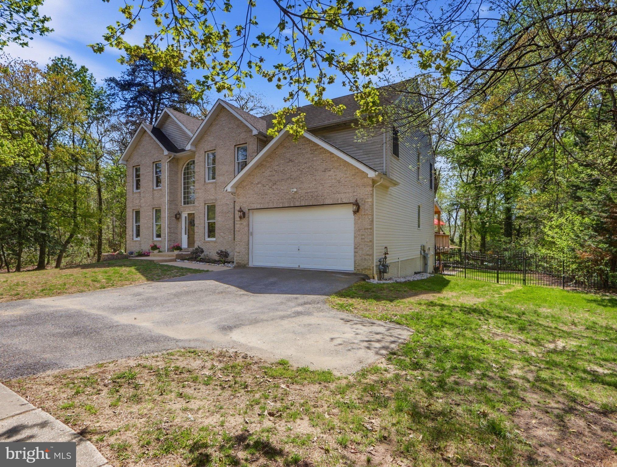 RIVERDALE GLEN - Residential