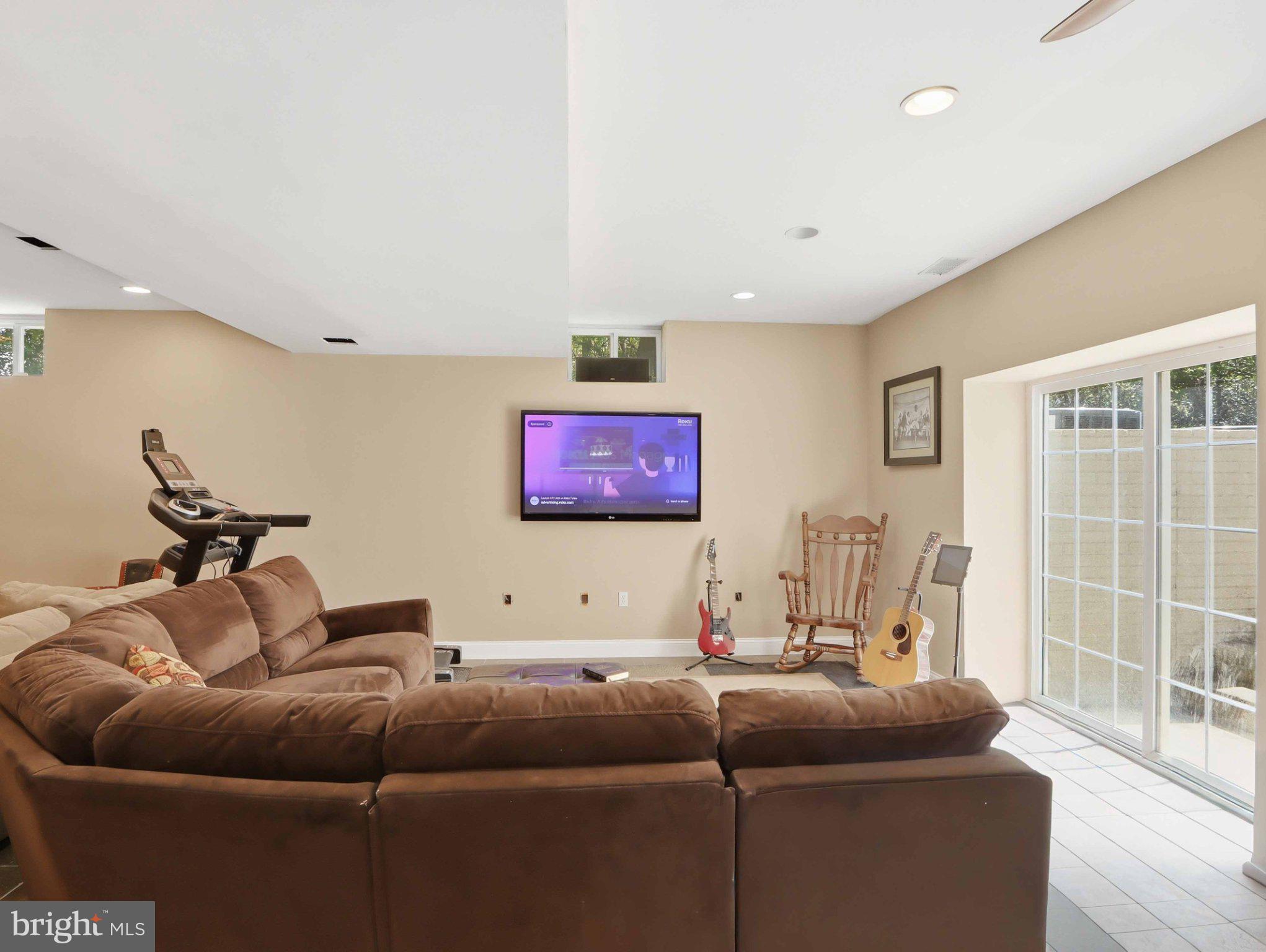 RIVERDALE GLEN - Residential