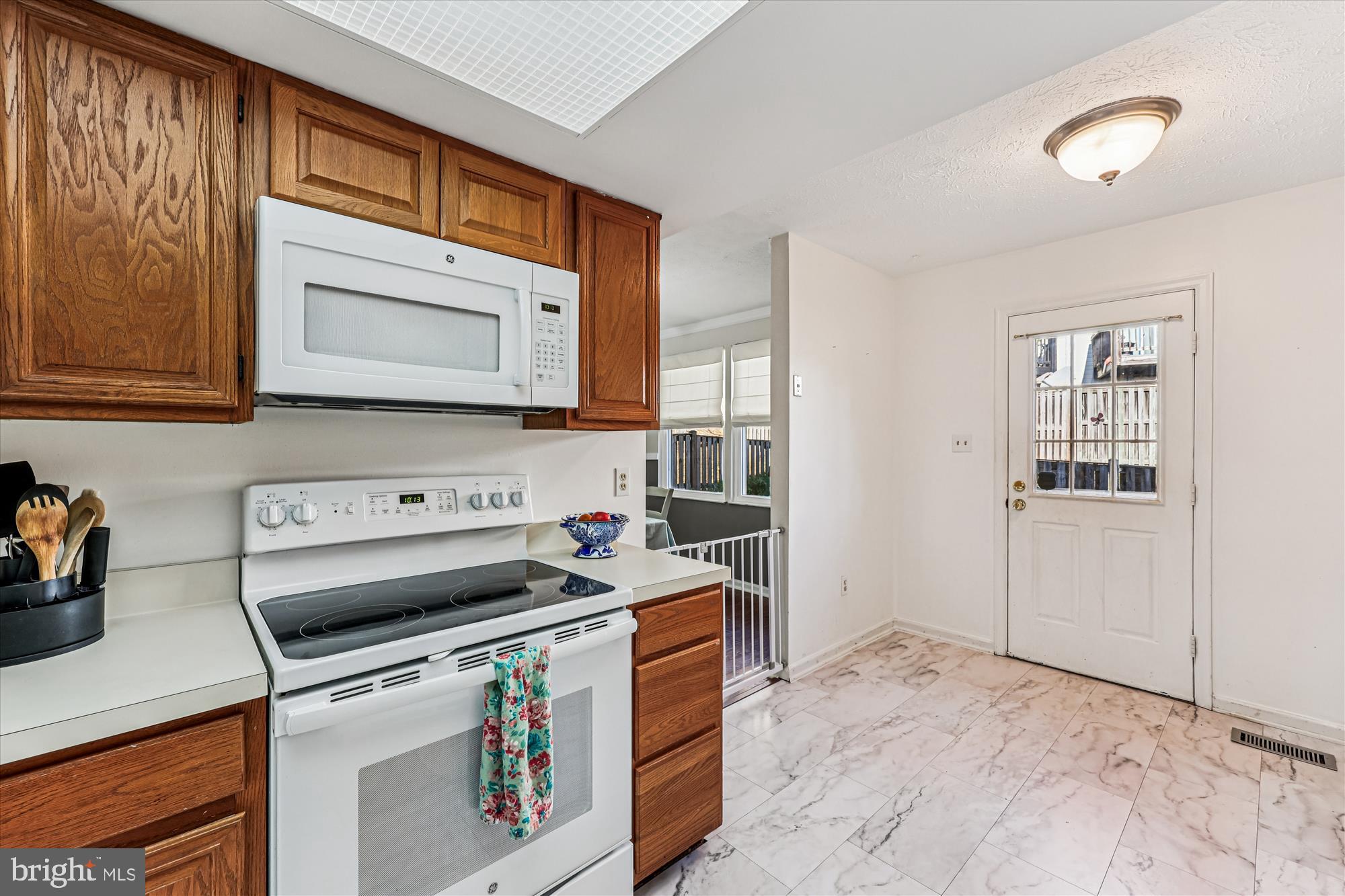 GUNNERS LAKE VILLAGE - Residential