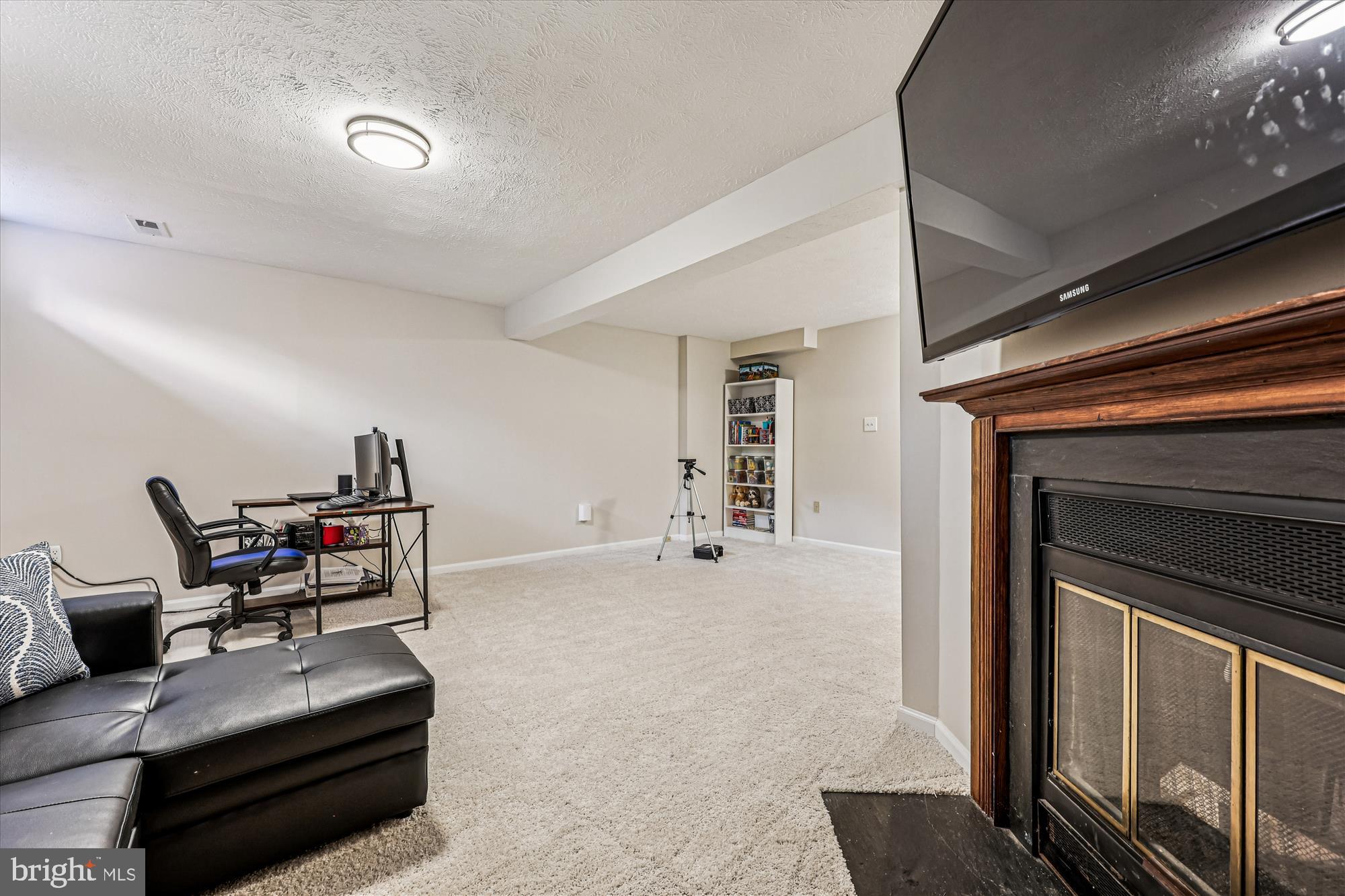 GUNNERS LAKE VILLAGE - Residential