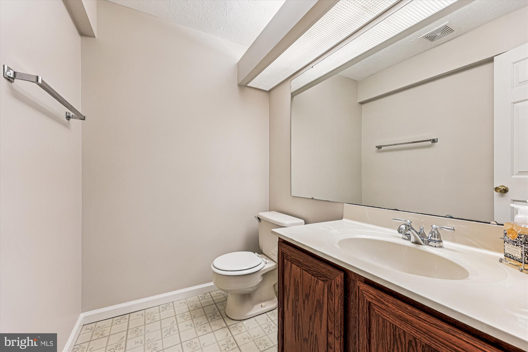 GUNNERS LAKE VILLAGE - Residential