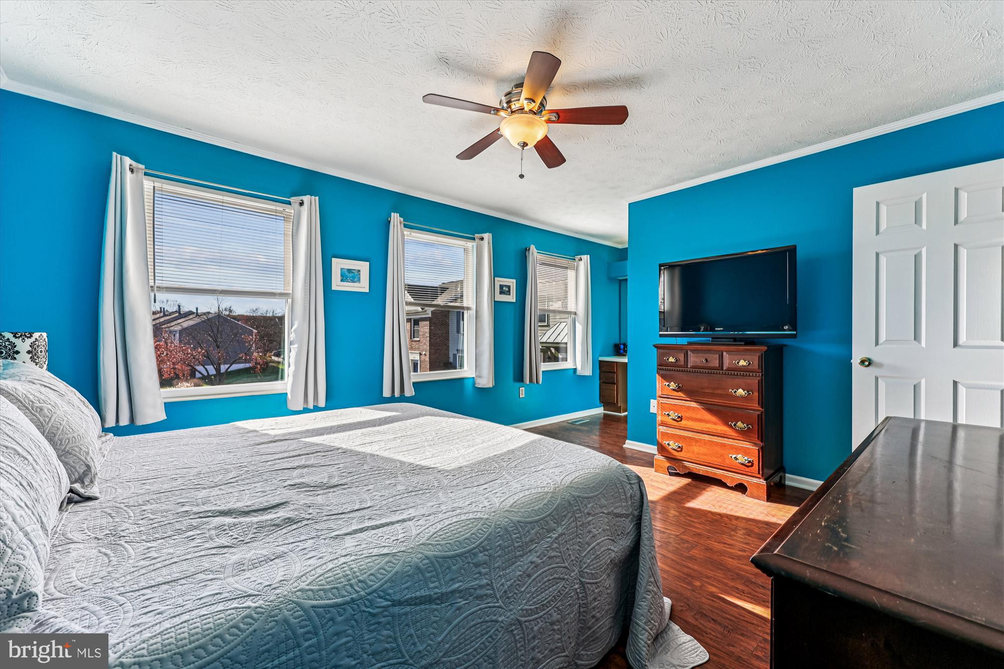 GUNNERS LAKE VILLAGE - Residential