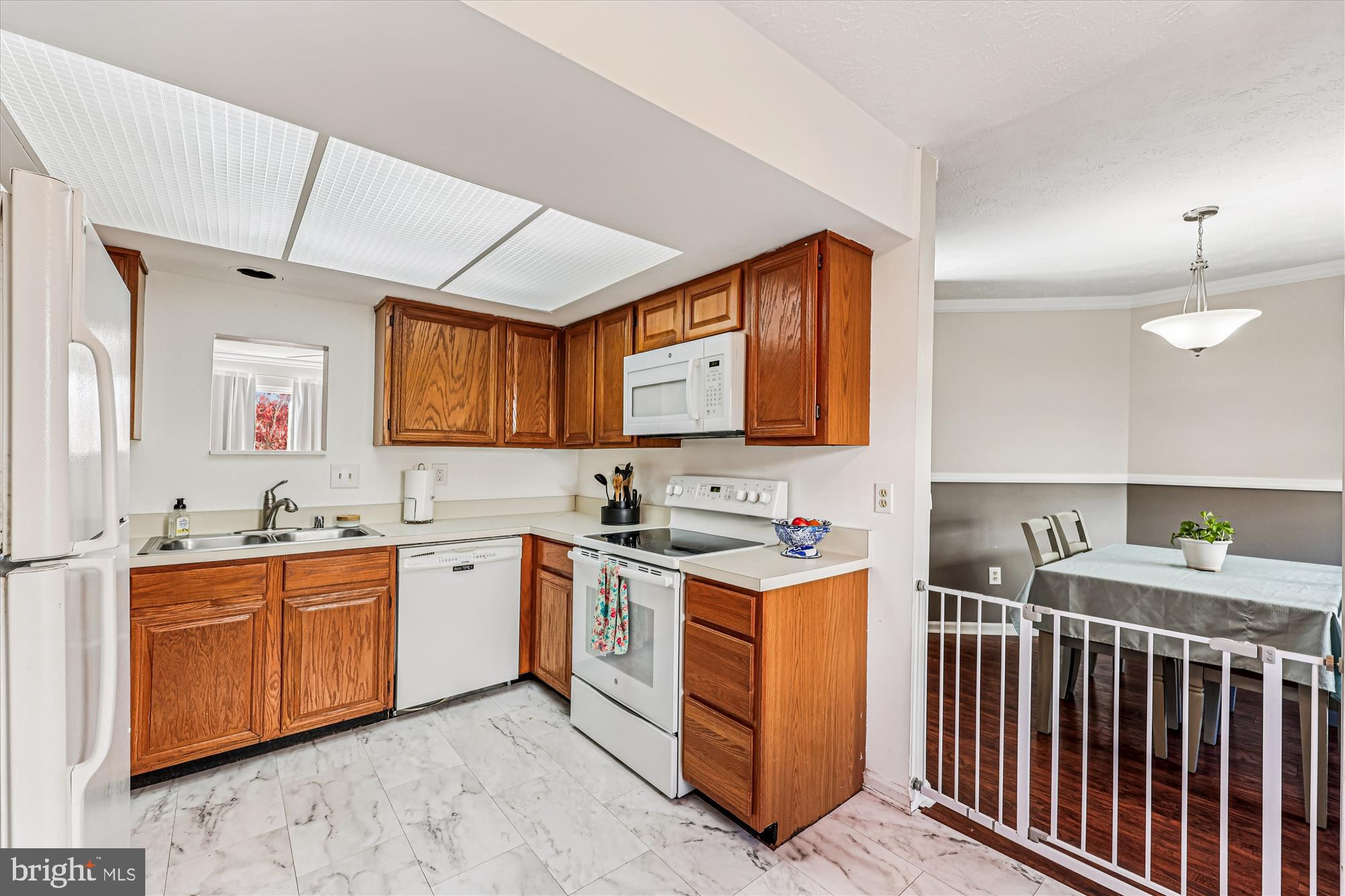 GUNNERS LAKE VILLAGE - Residential