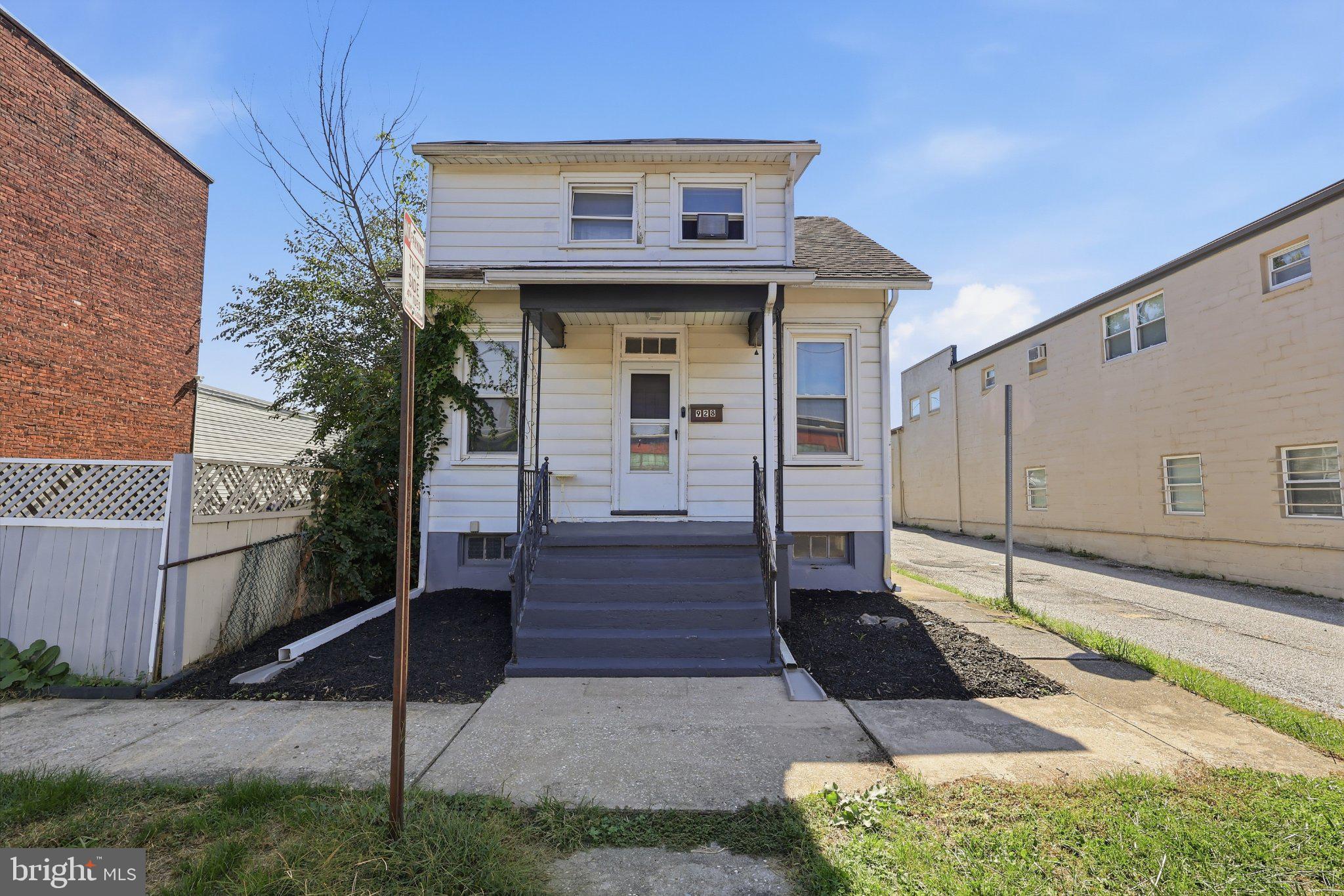 928 ELM STREET