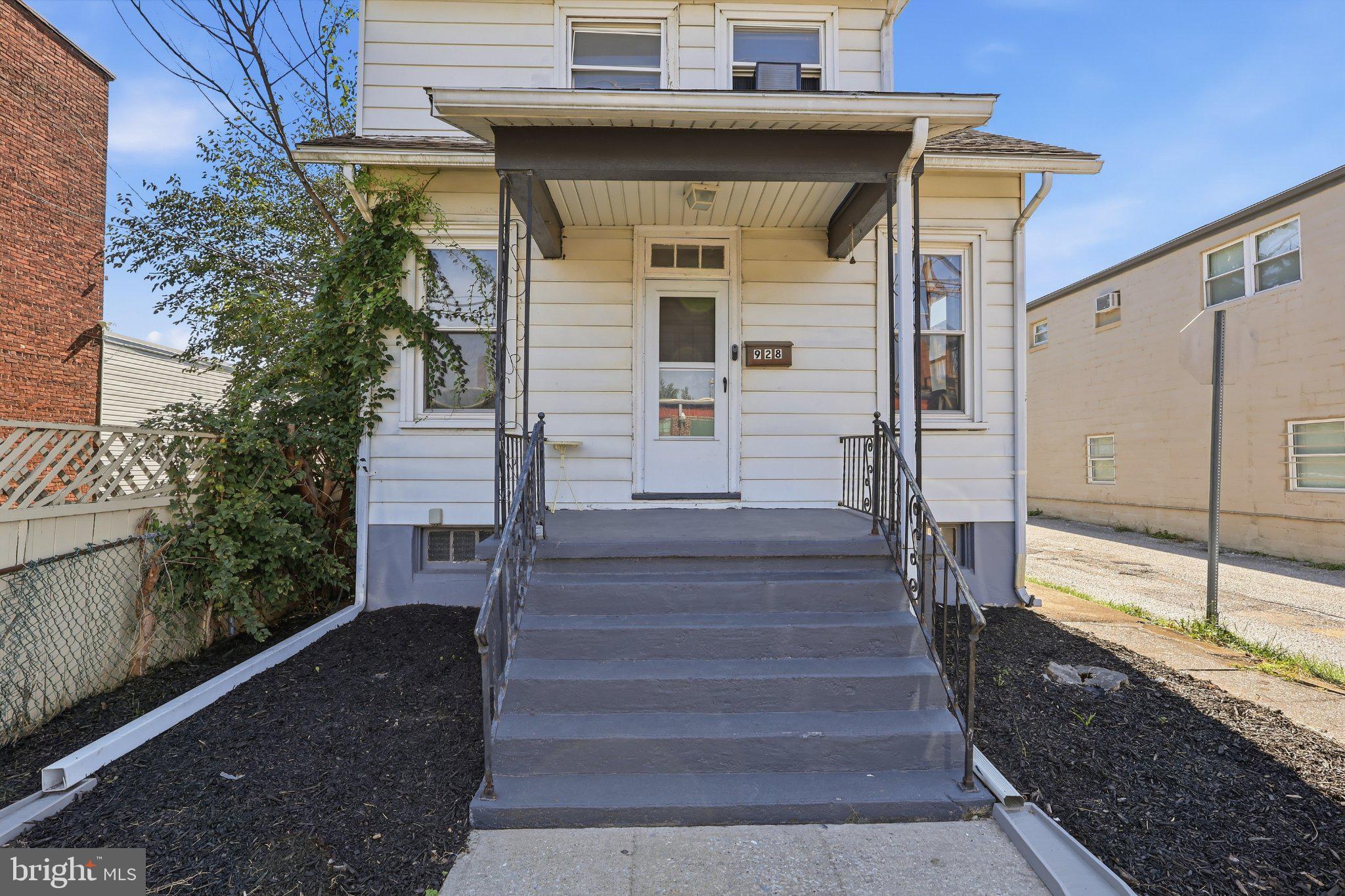 928 ELM STREET