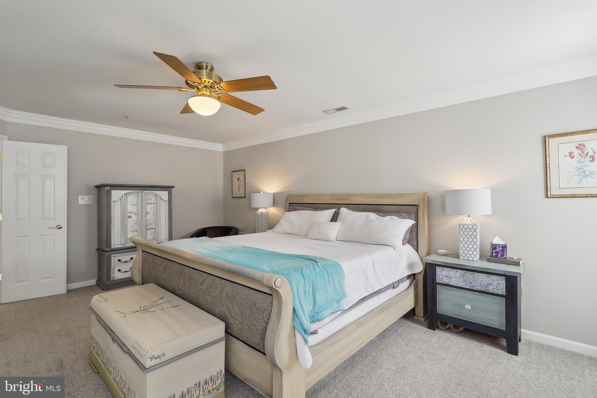 PERRYWOOD MANOR - Residential