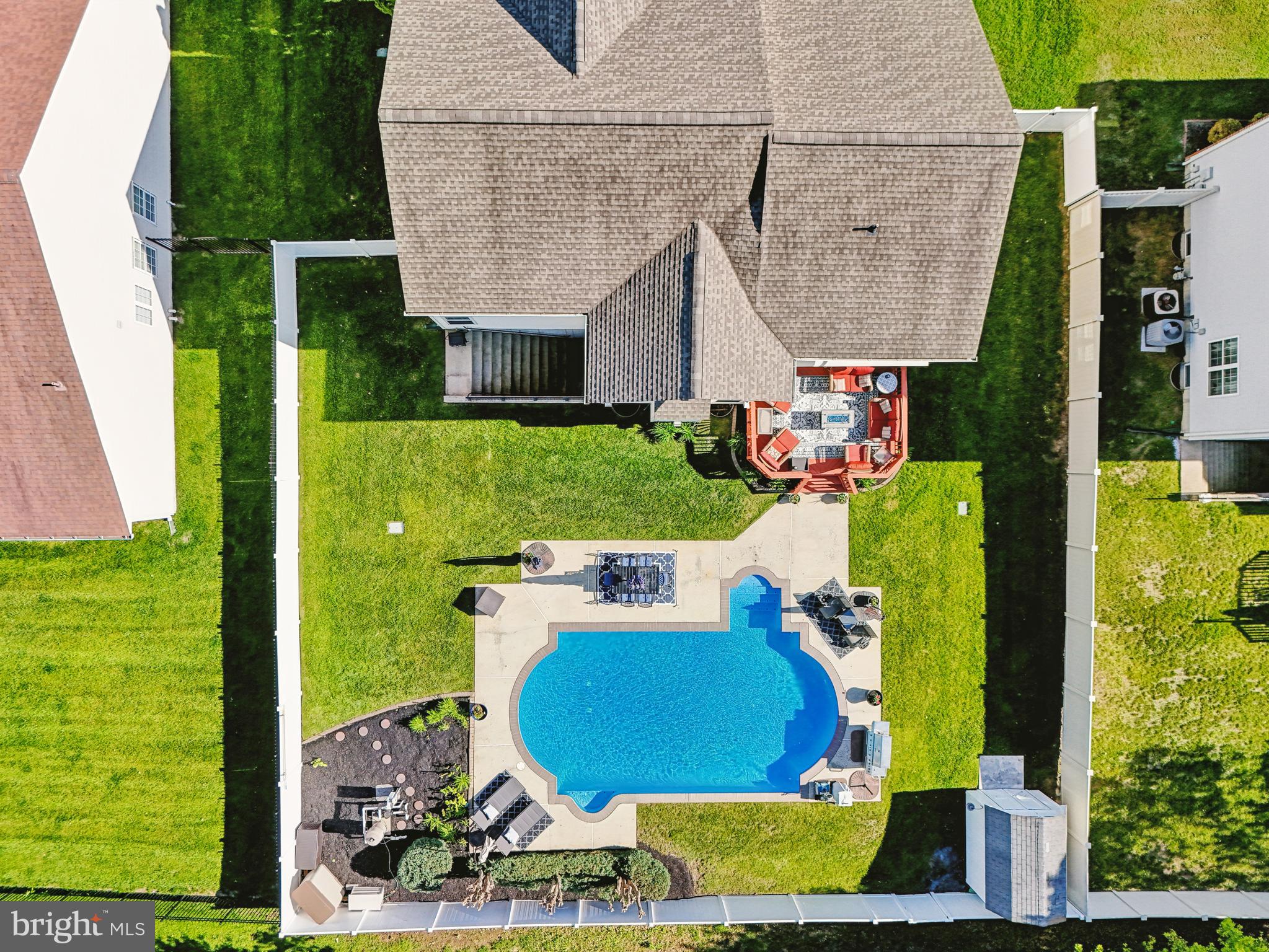 PERRYWOOD MANOR - Residential