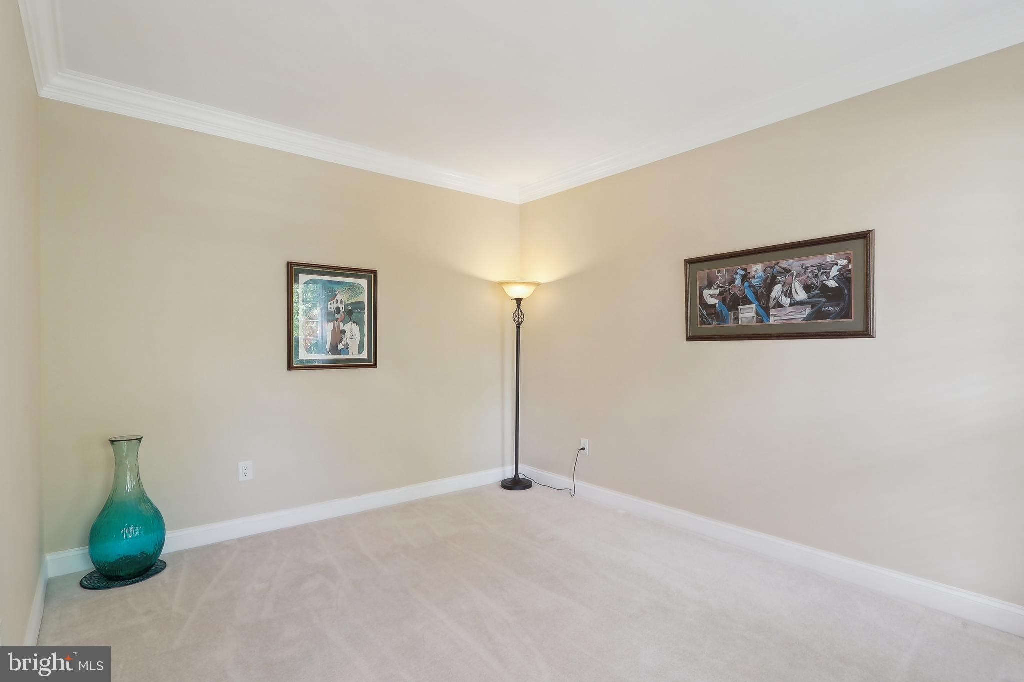 PERRYWOOD MANOR - Residential