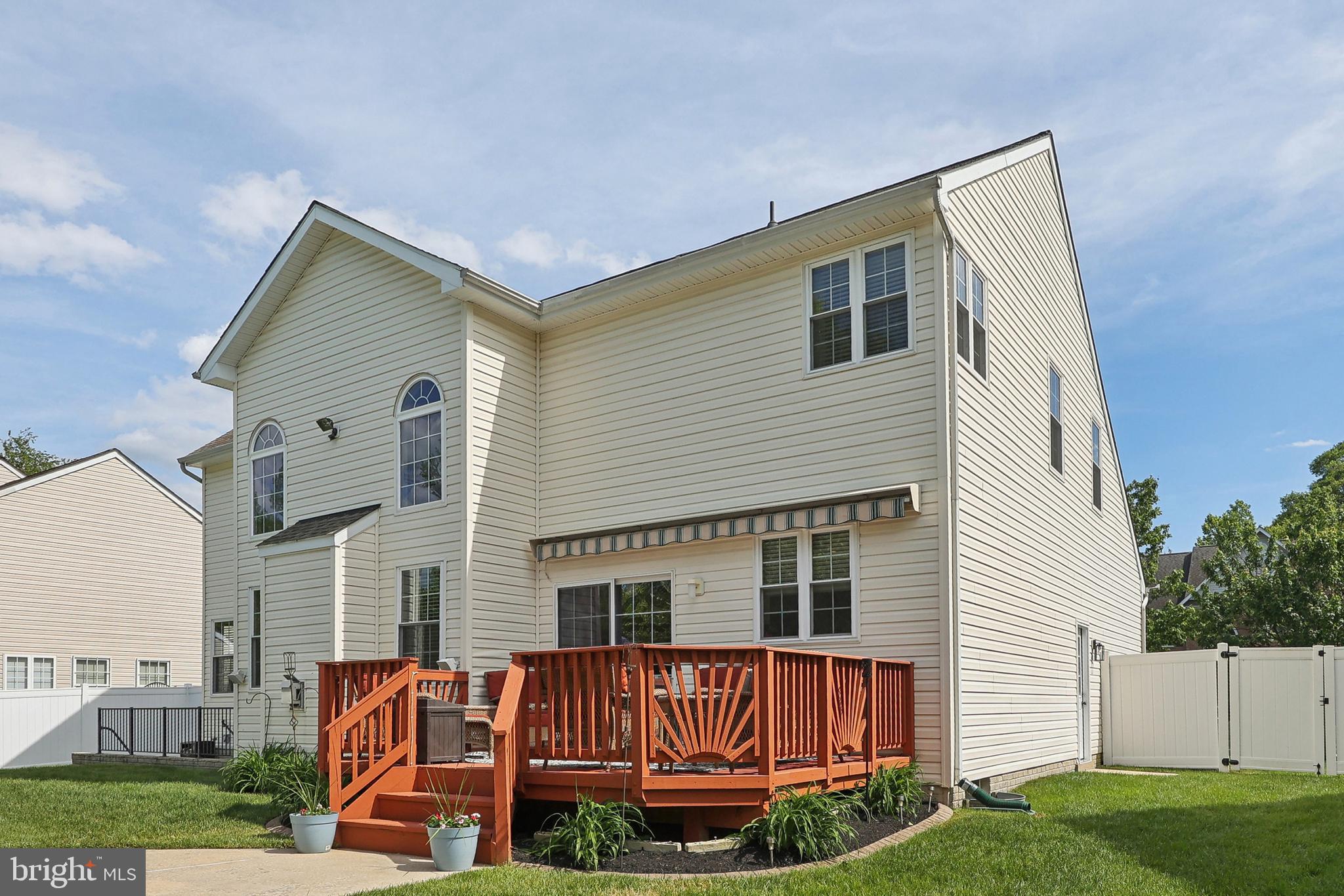 PERRYWOOD MANOR - Residential