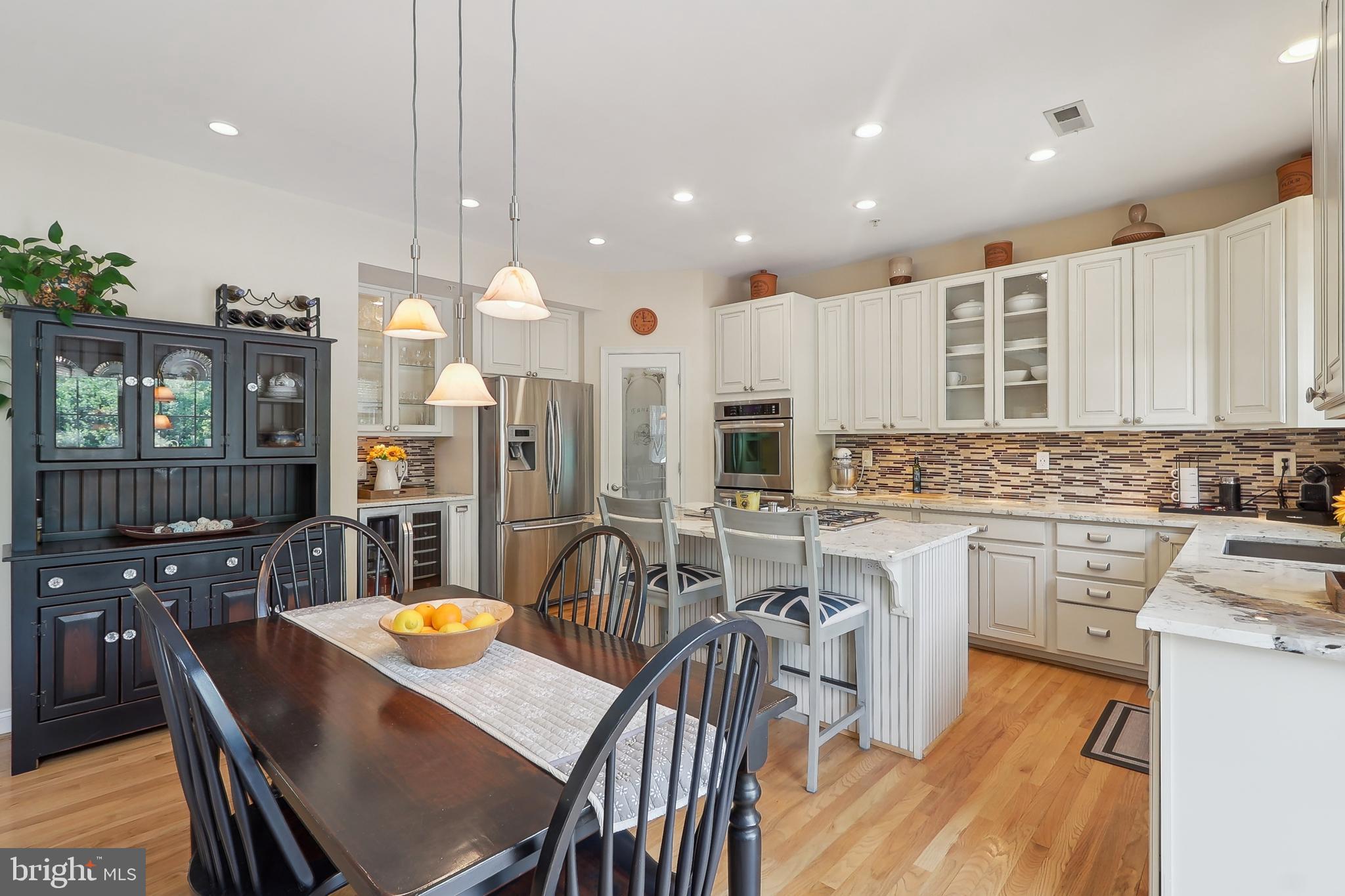 PERRYWOOD MANOR - Residential