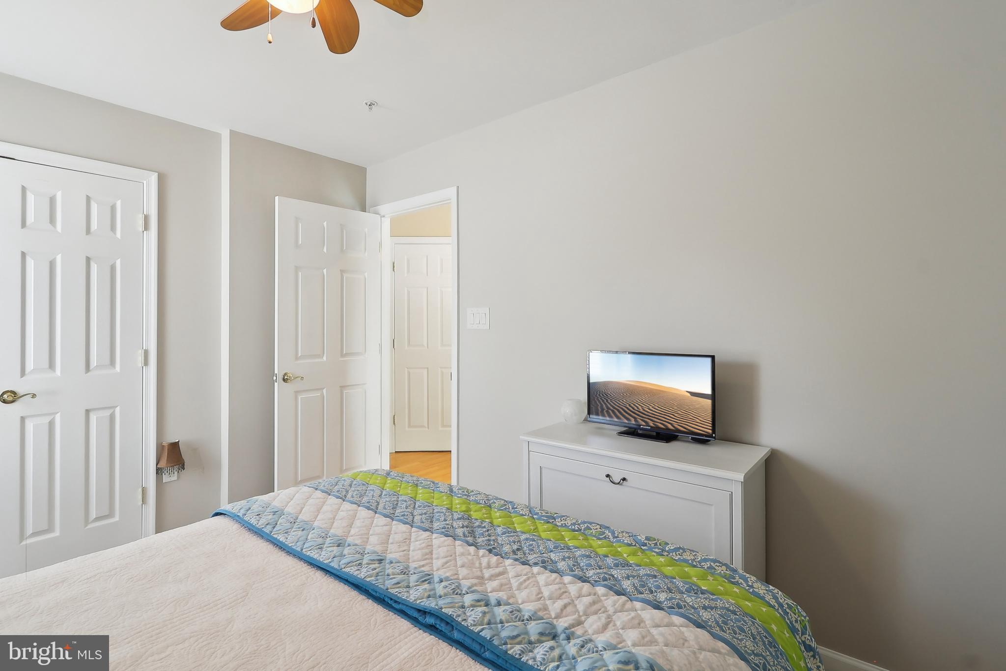 PERRYWOOD MANOR - Residential