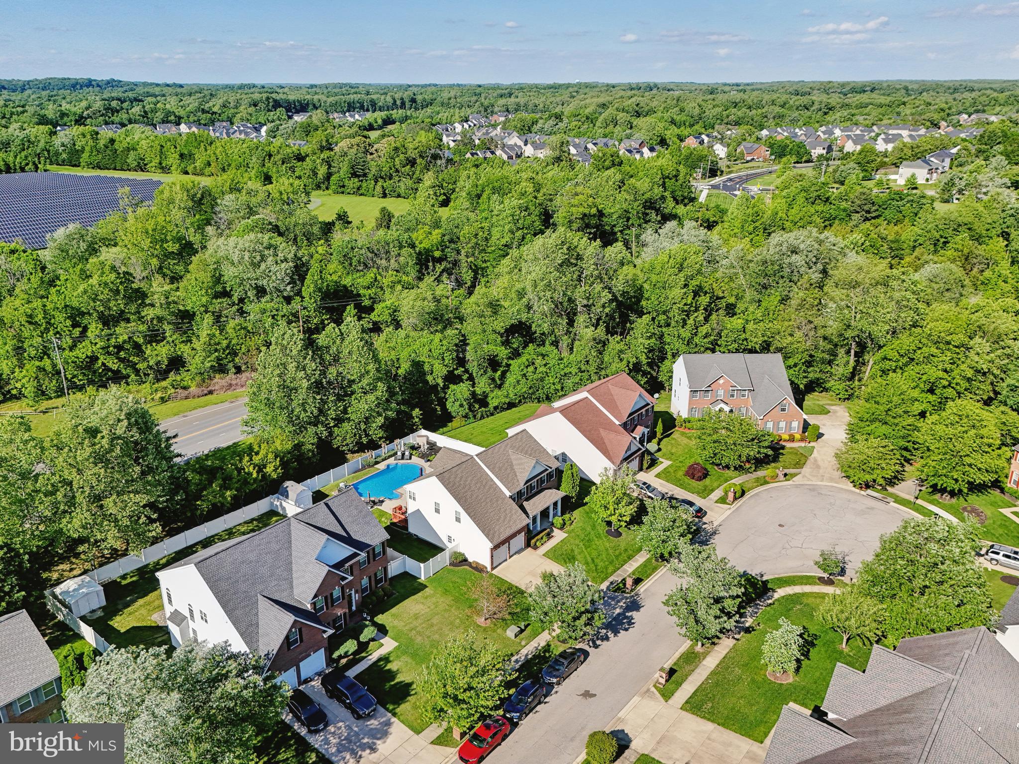 PERRYWOOD MANOR - Residential