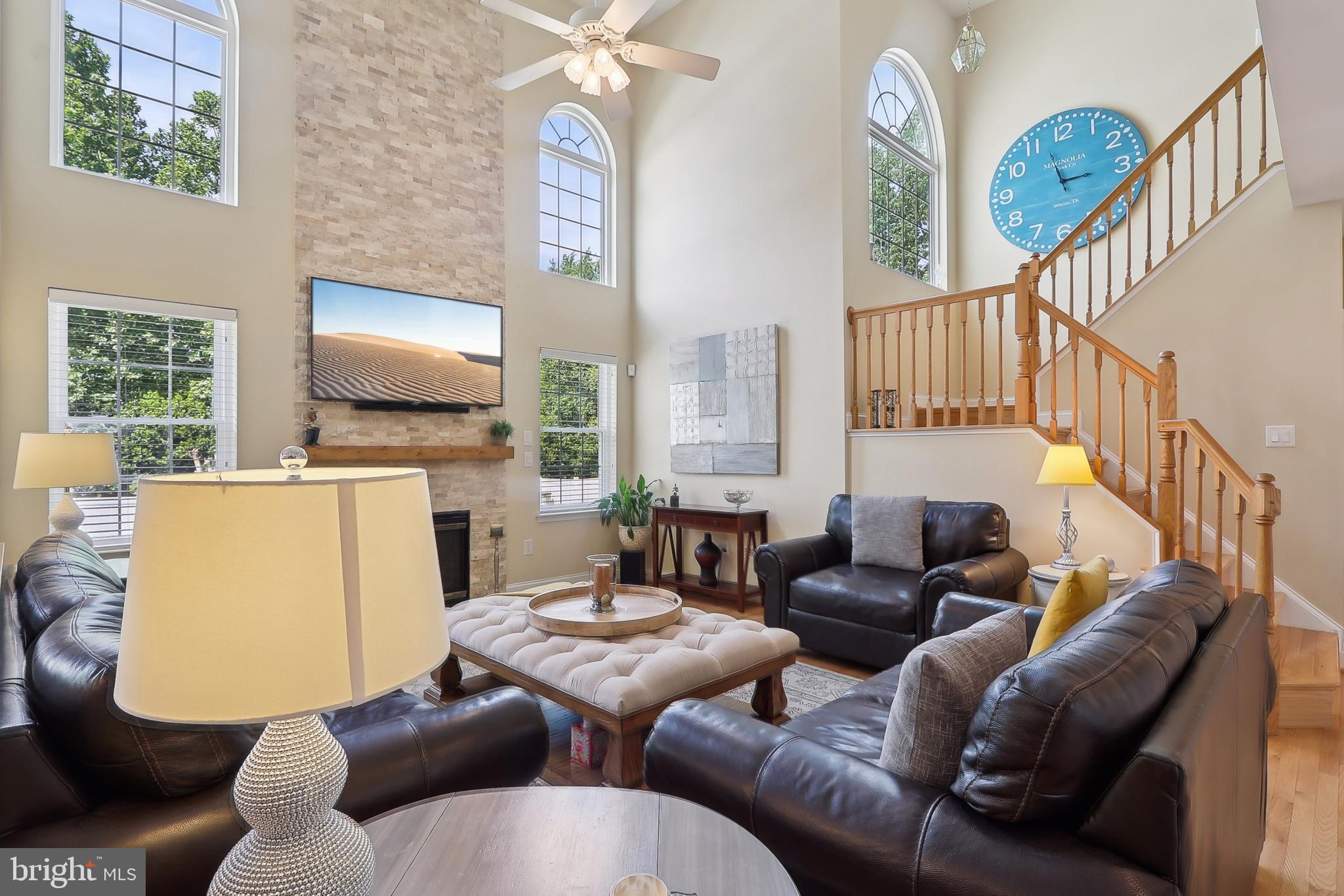 PERRYWOOD MANOR - Residential