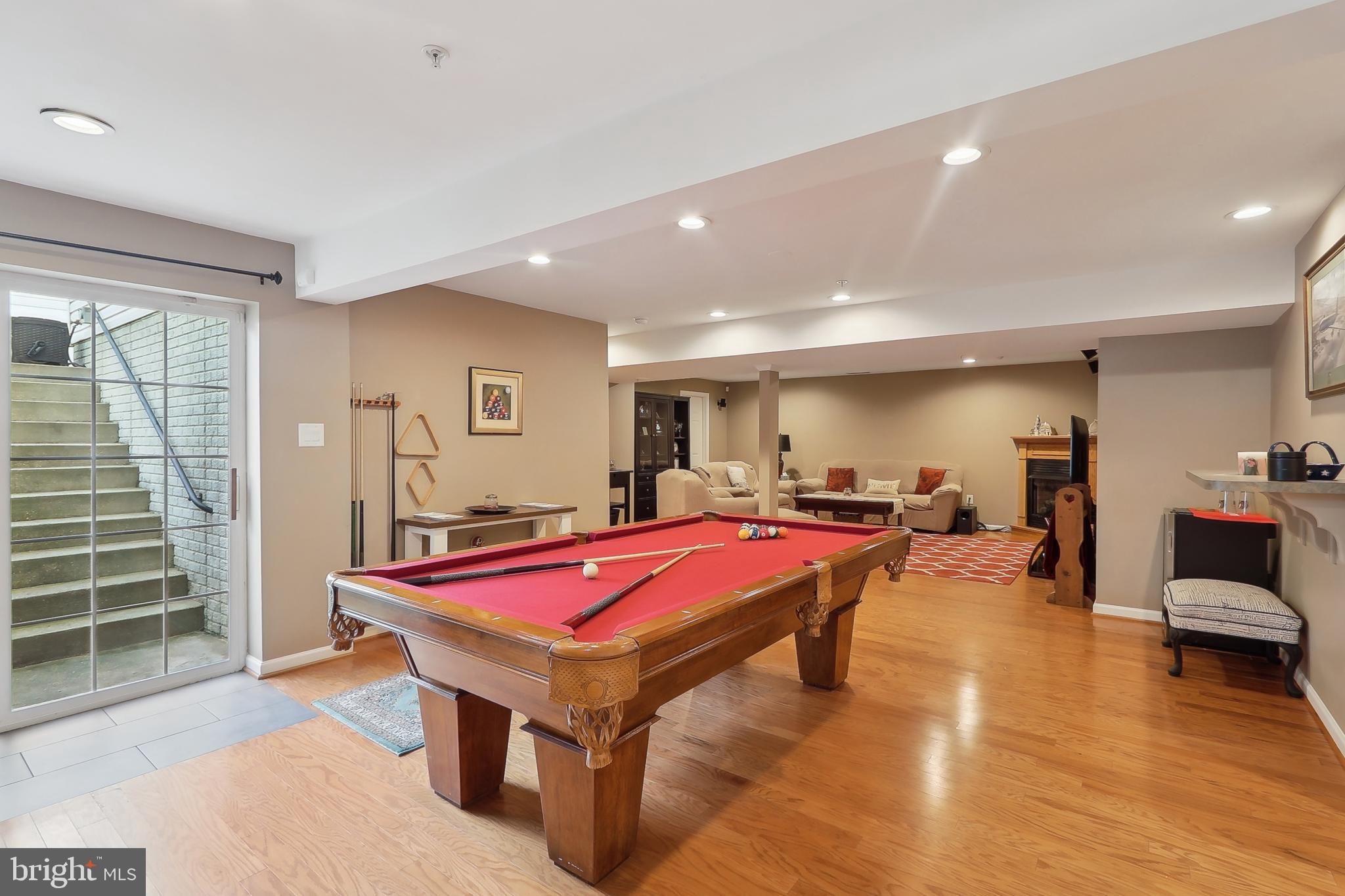 PERRYWOOD MANOR - Residential