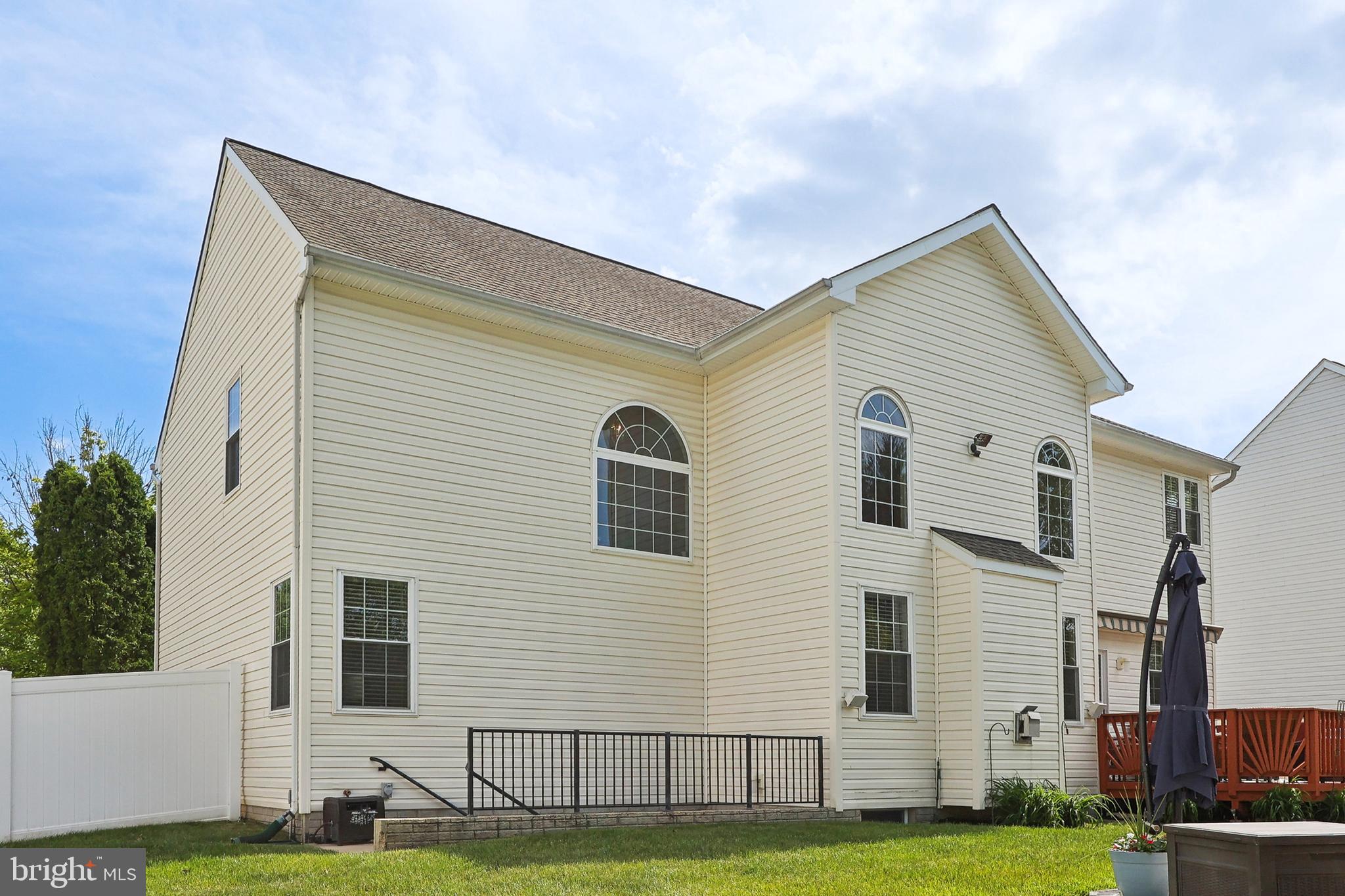 PERRYWOOD MANOR - Residential