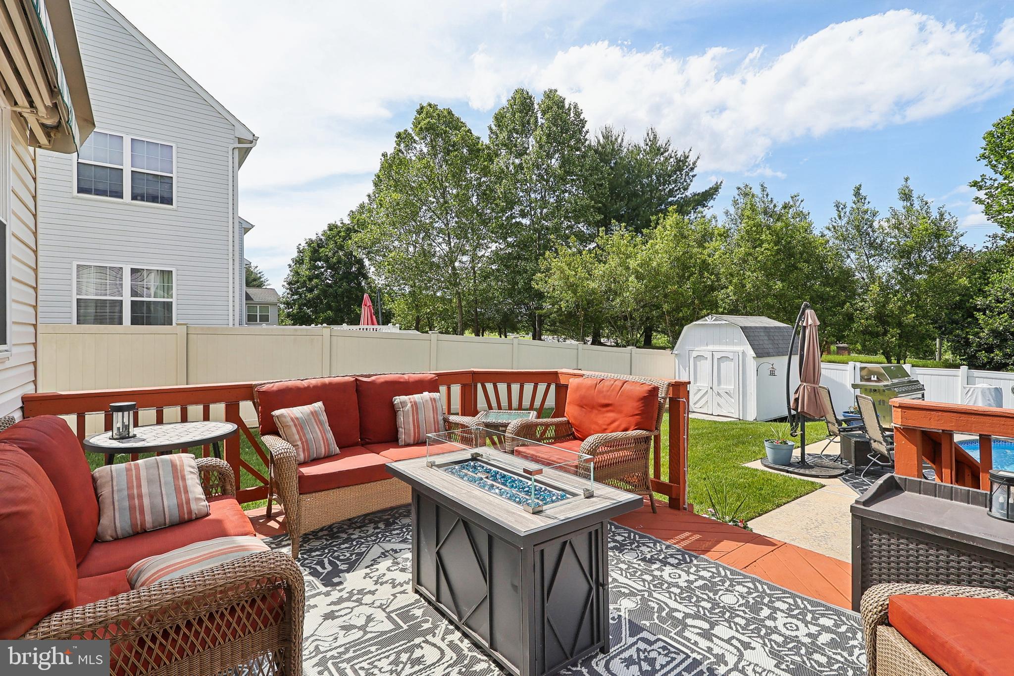 PERRYWOOD MANOR - Residential