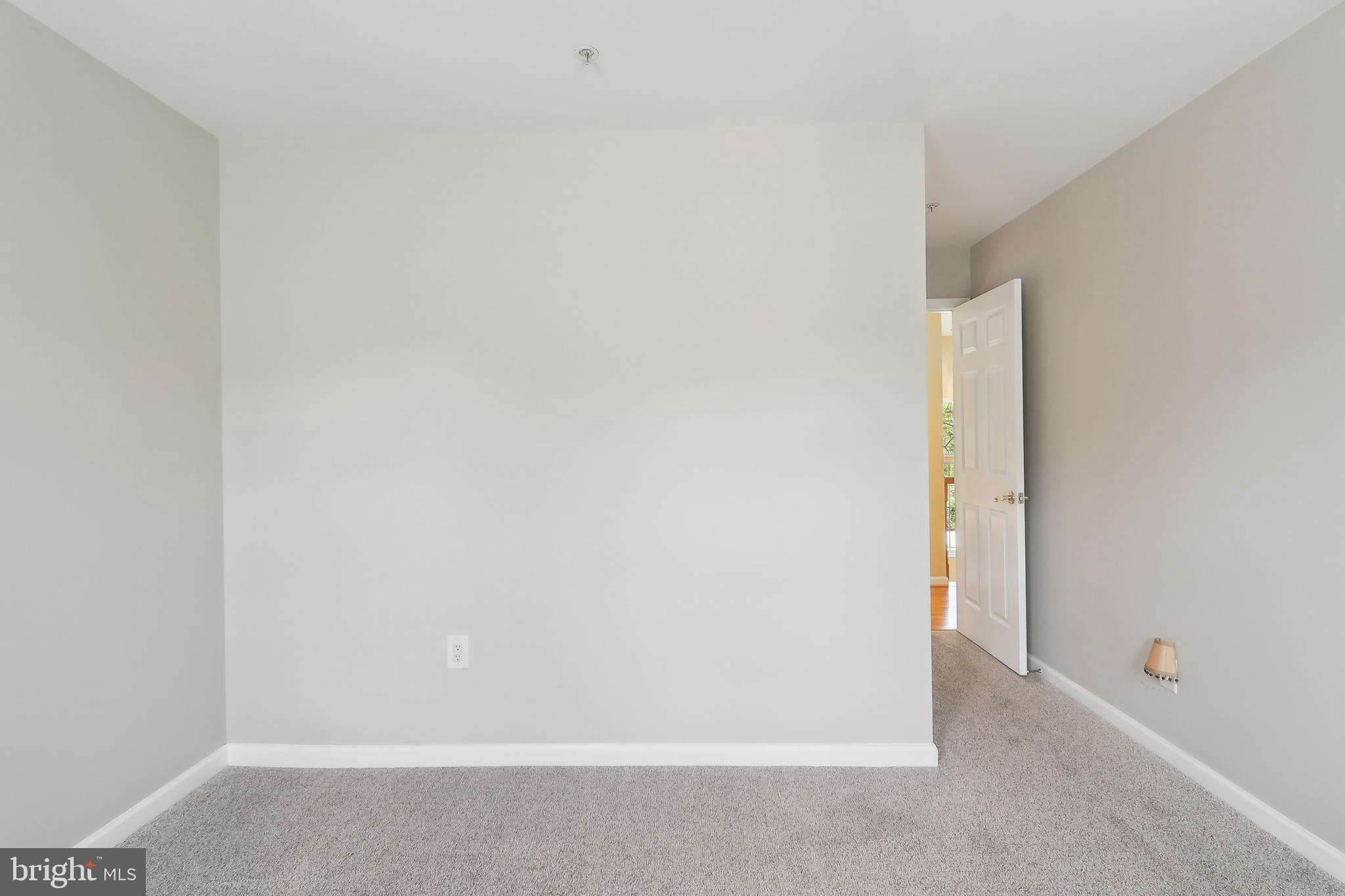 PERRYWOOD MANOR - Residential