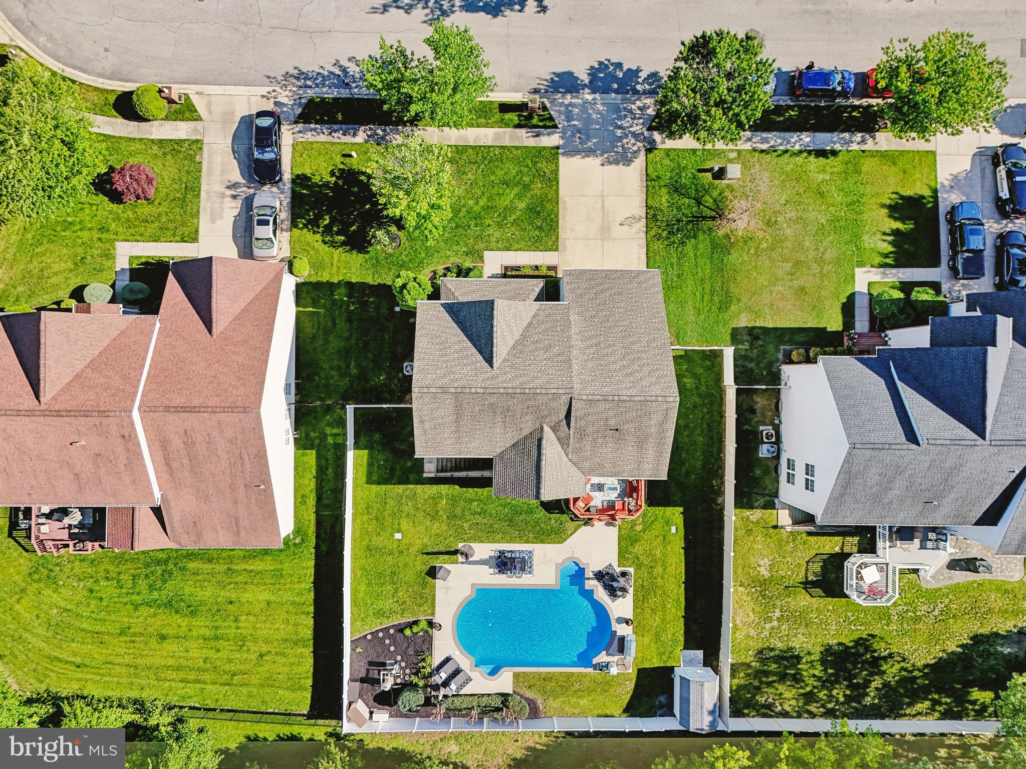 PERRYWOOD MANOR - Residential