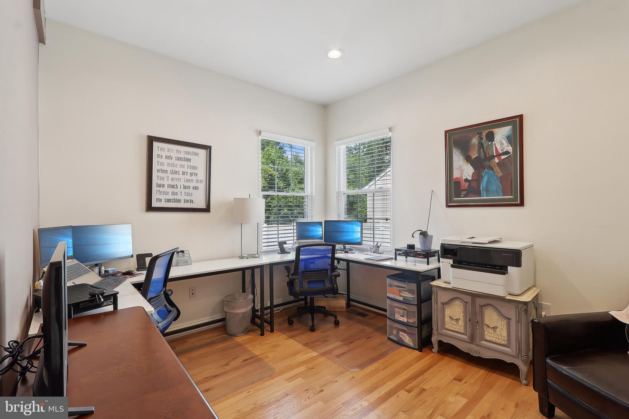 PERRYWOOD MANOR - Residential