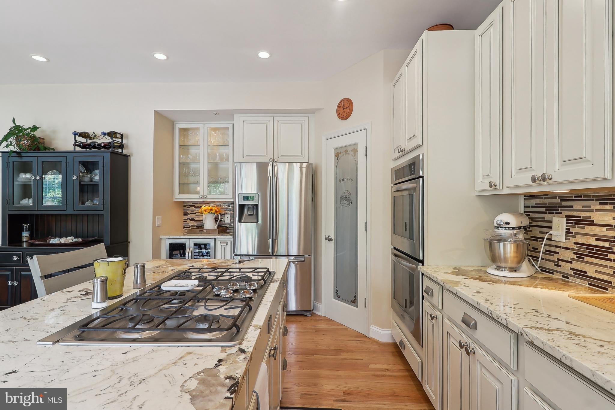 PERRYWOOD MANOR - Residential