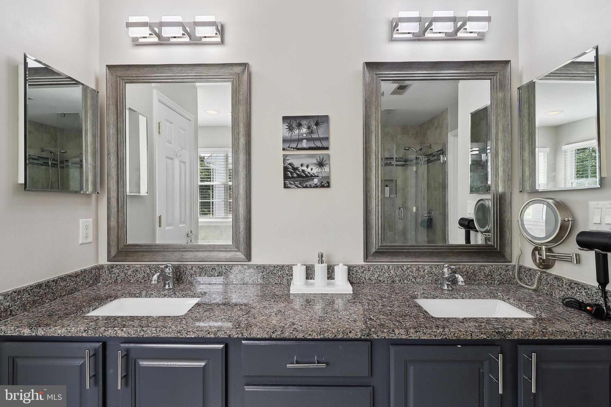 PERRYWOOD MANOR - Residential