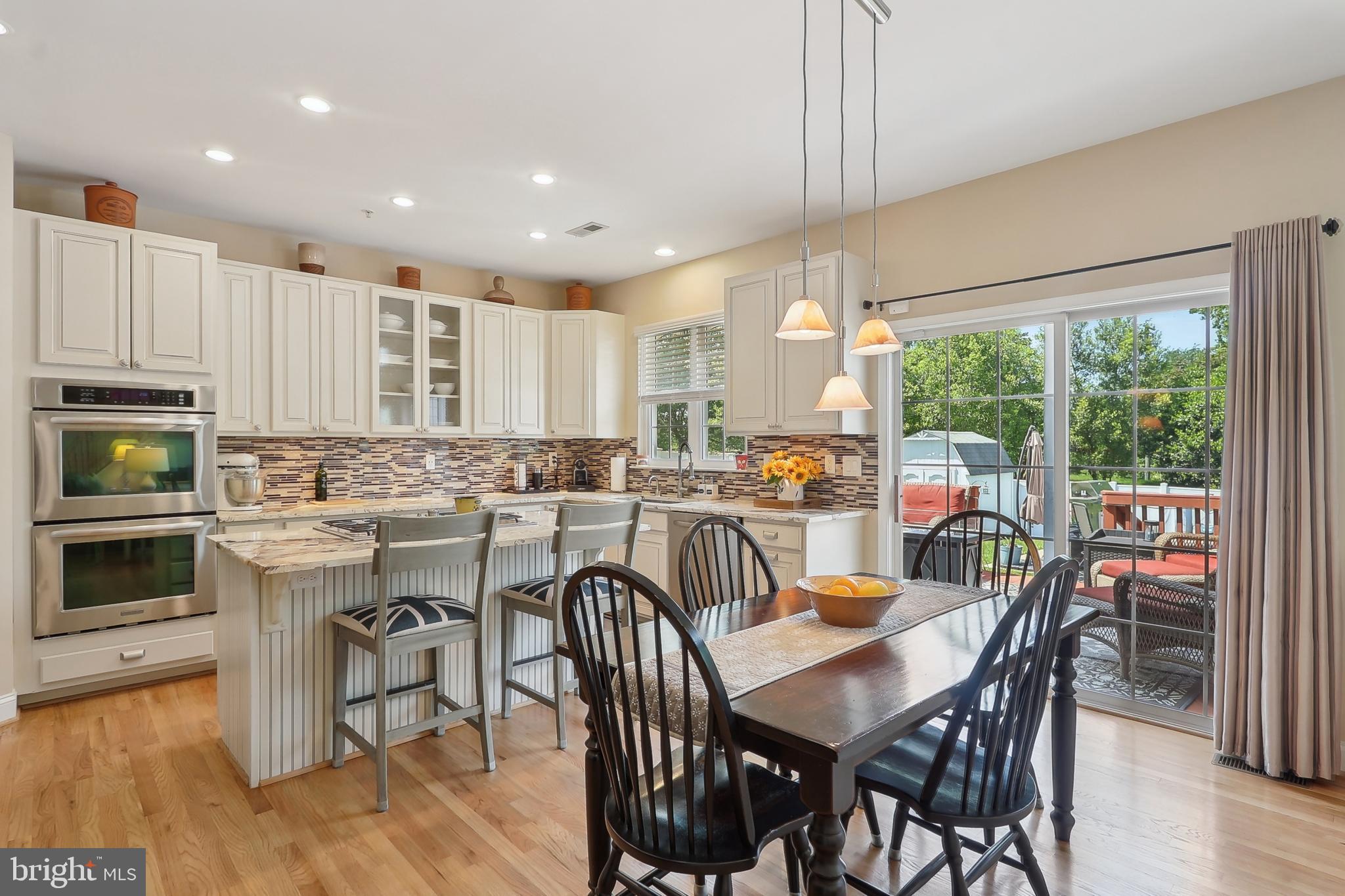 PERRYWOOD MANOR - Residential