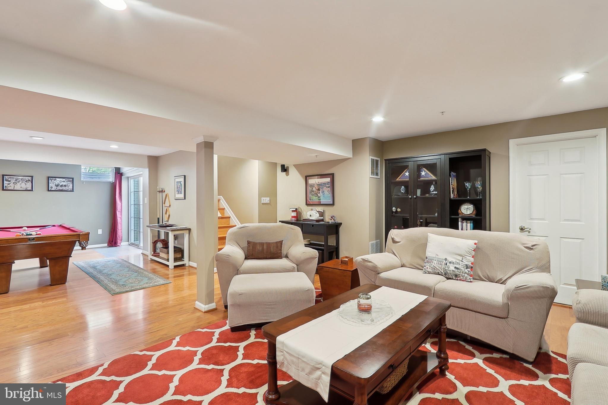 PERRYWOOD MANOR - Residential