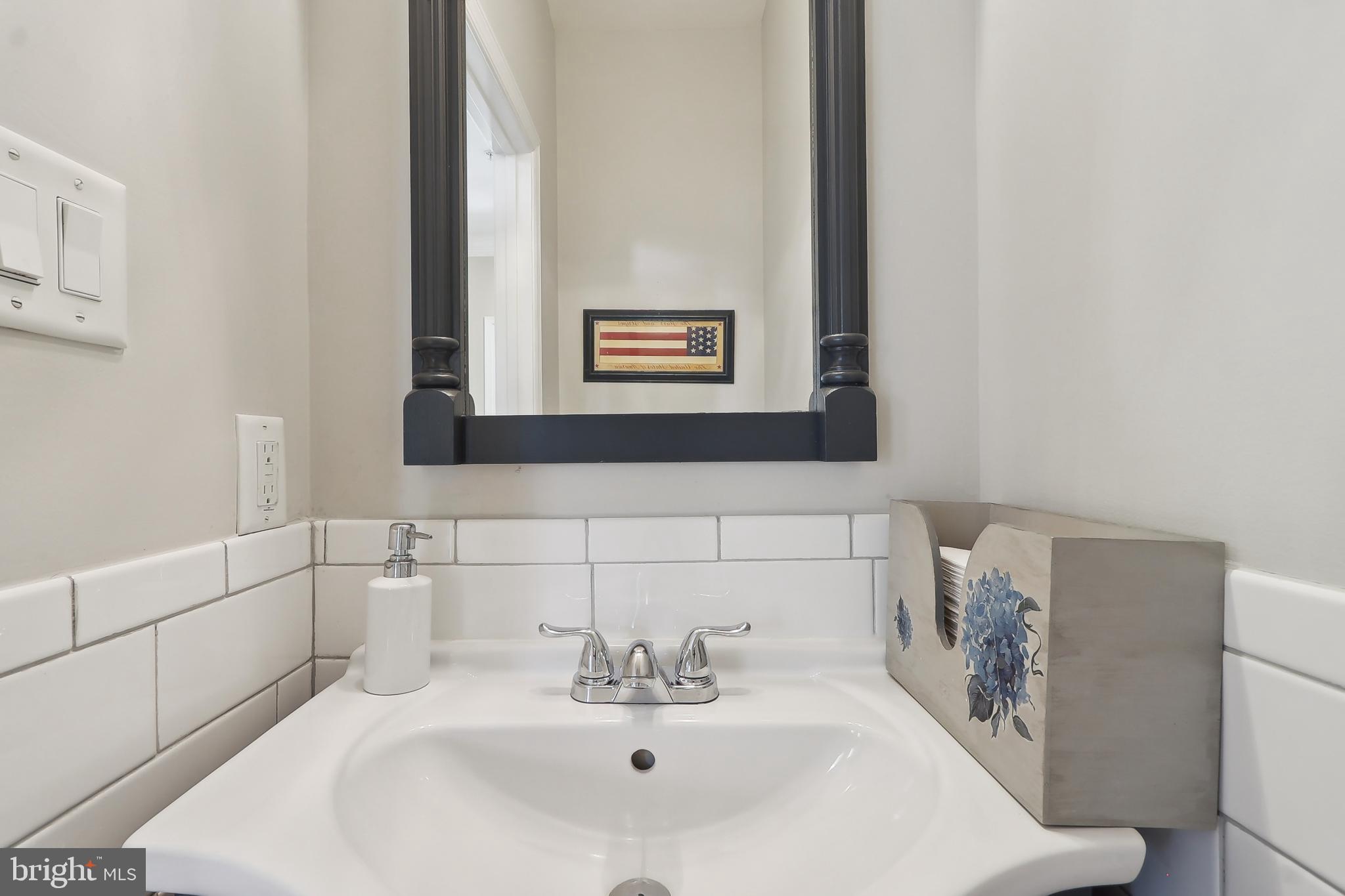 PERRYWOOD MANOR - Residential