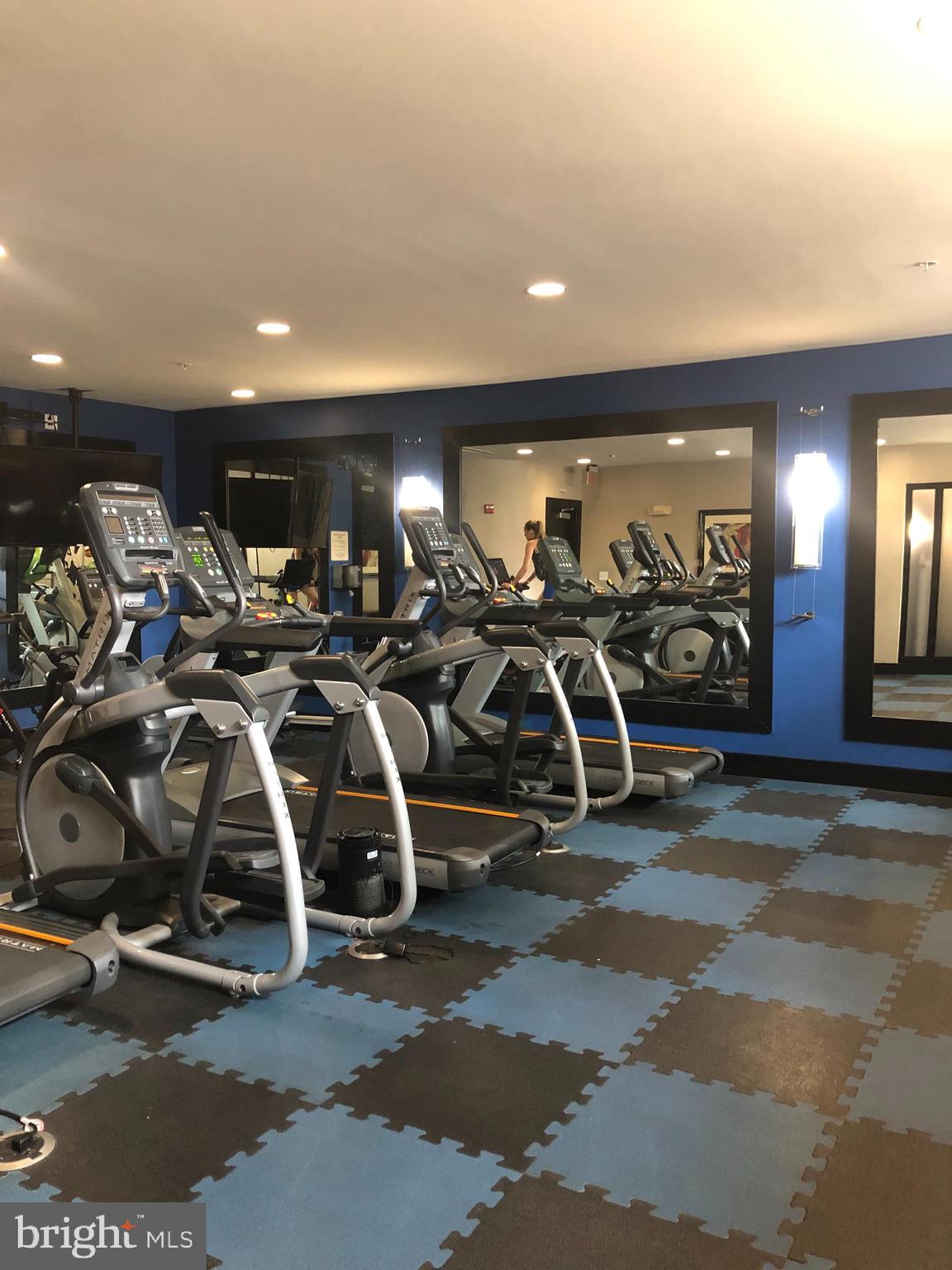 1800 WILSON - Residential Lease