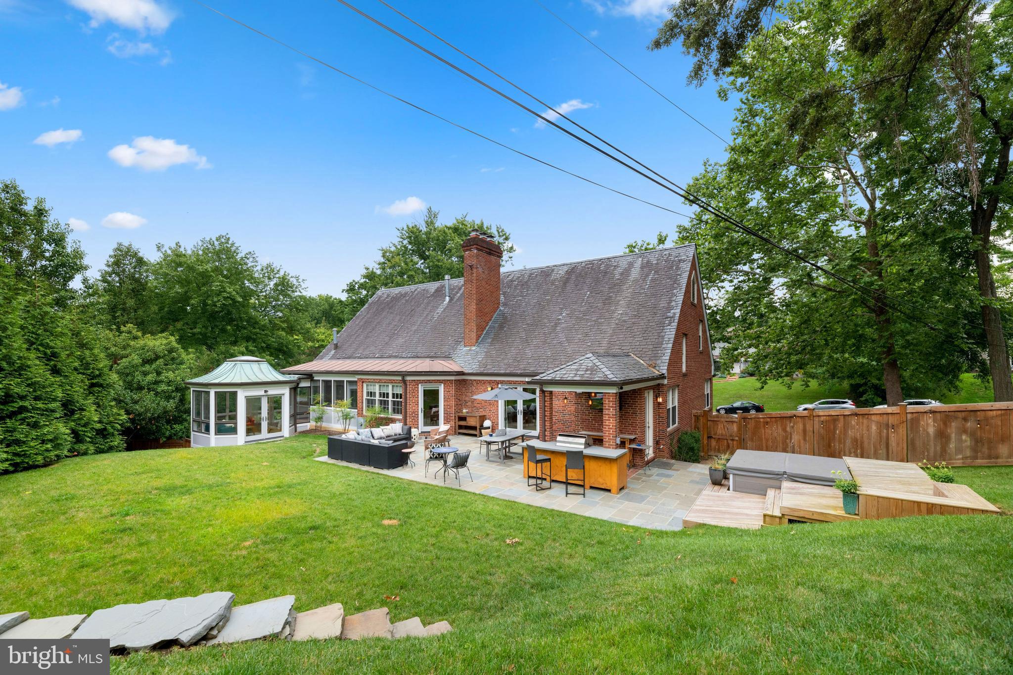 CHAPEL HILL - Residential