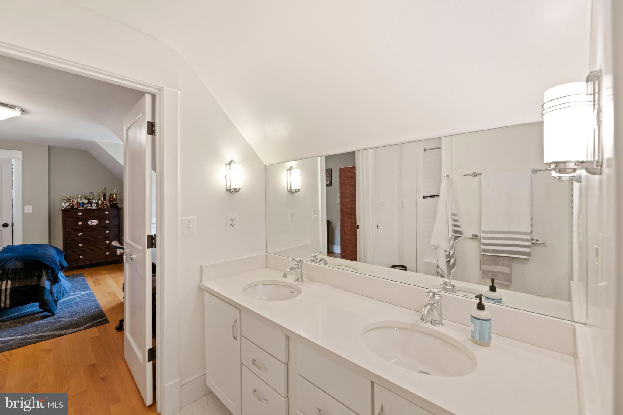 CHAPEL HILL - Residential