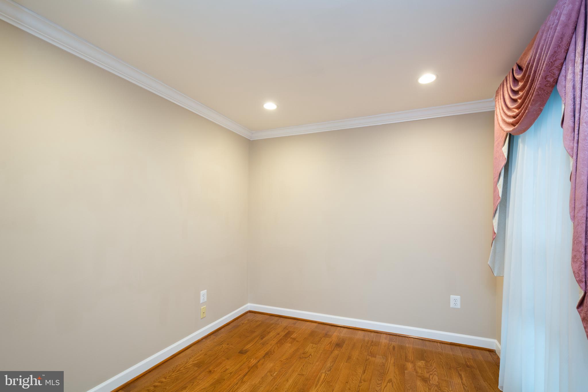 BRITTANY - Residential