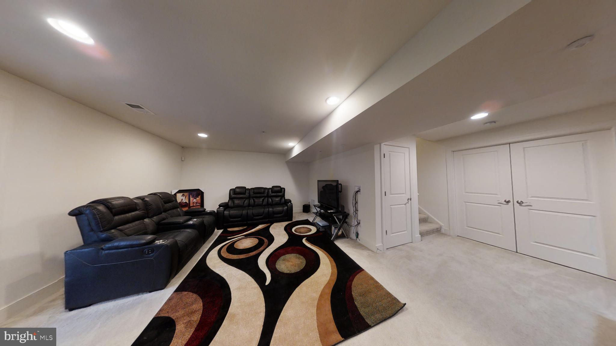 MIDDLETOWN SOUTH - Residential