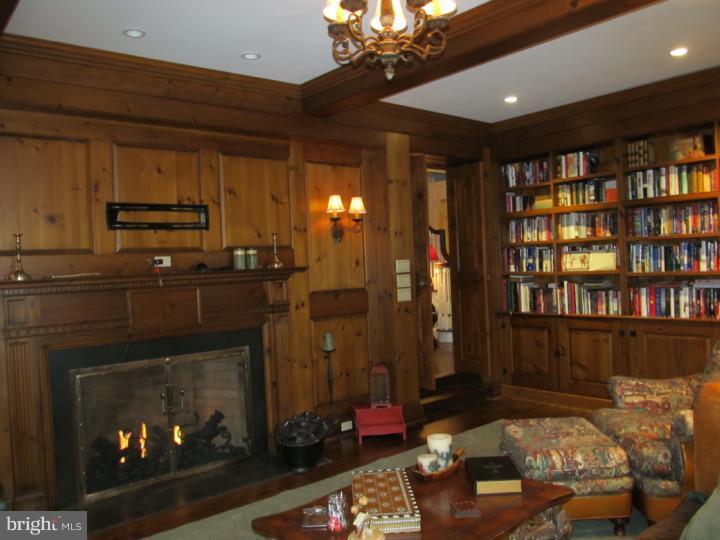 FORT WASHINGTON - Residential