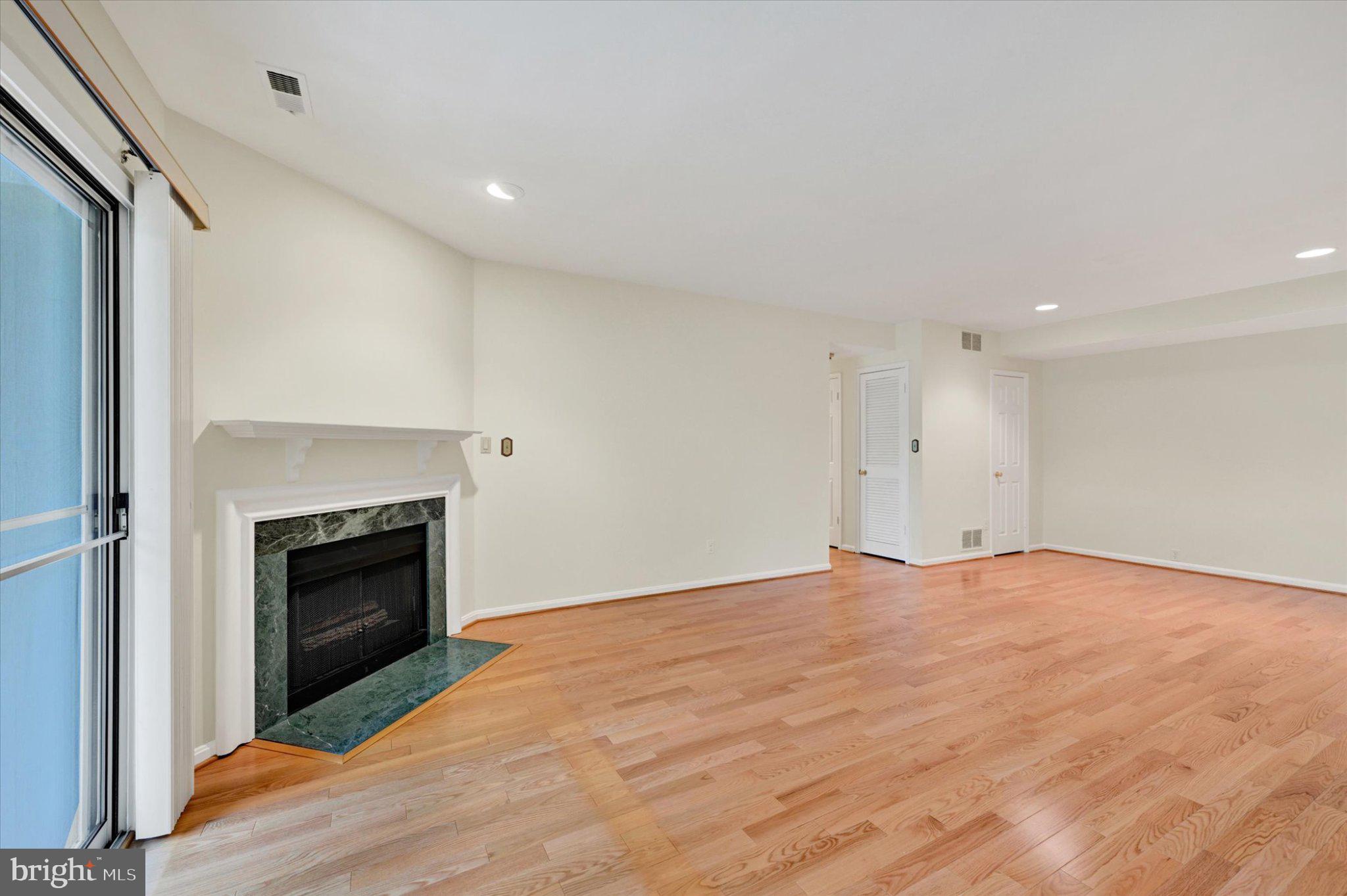 400 ROCKFLEET ROAD 203