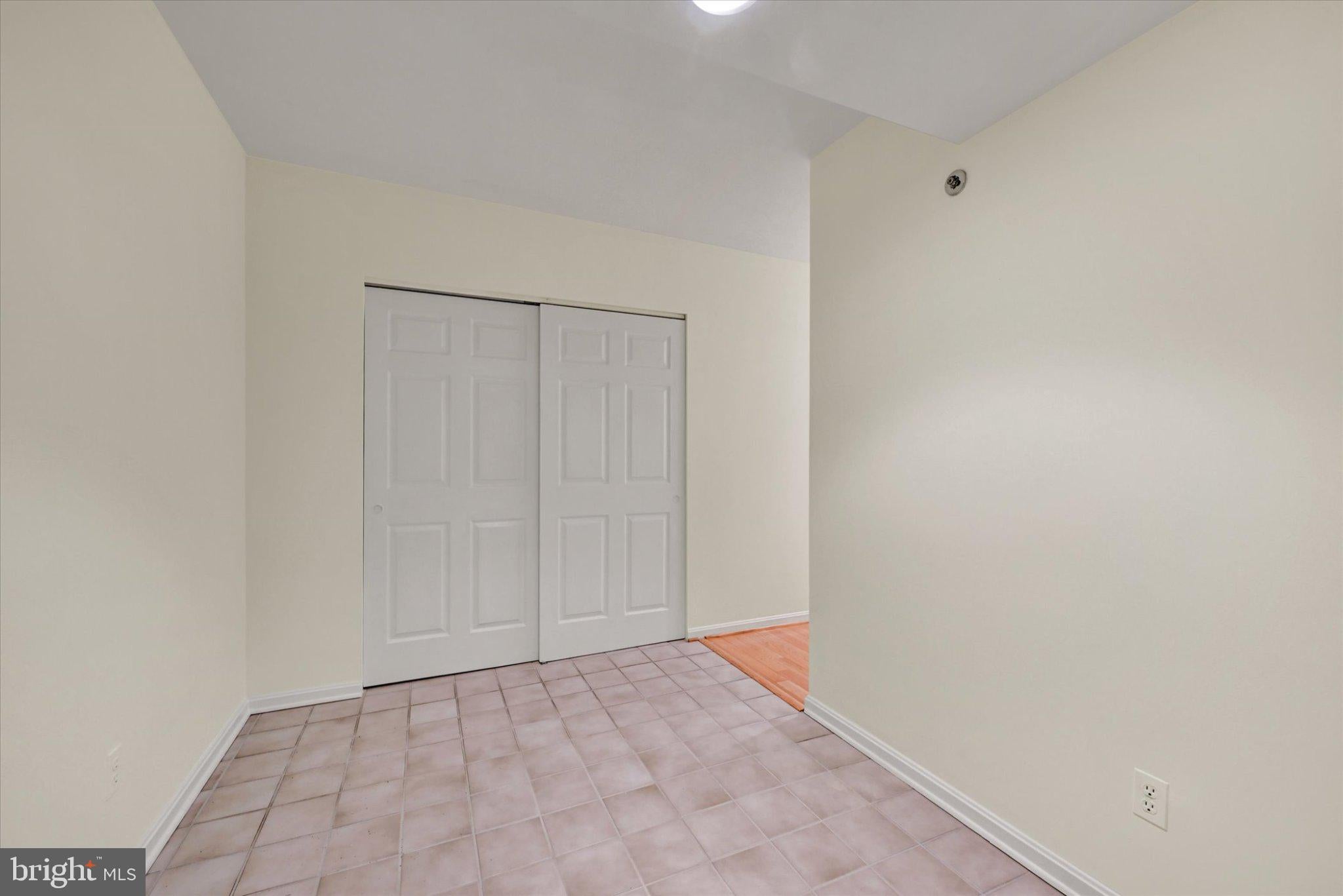 400 ROCKFLEET ROAD 203