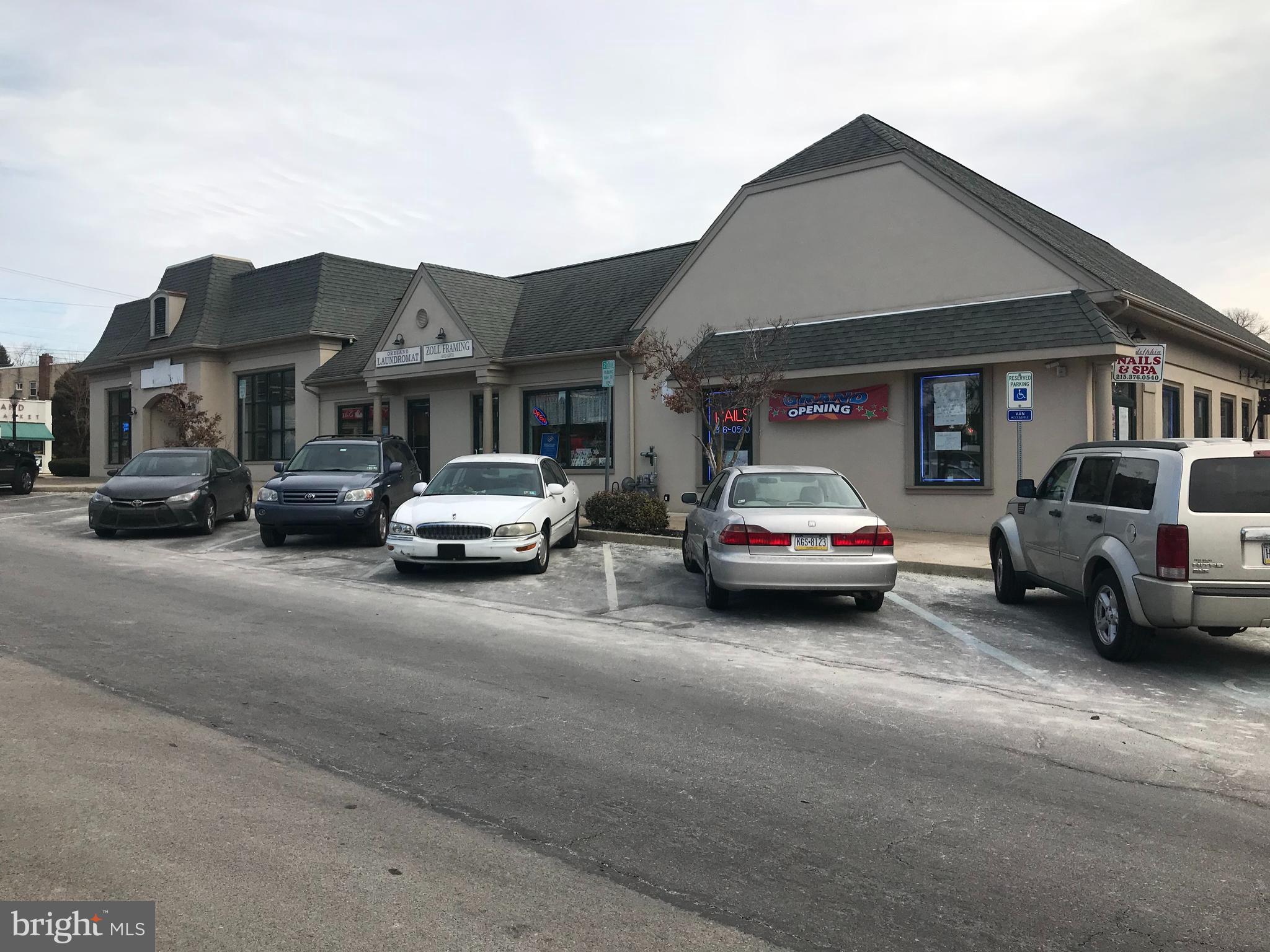 ORELAND - Commercial Lease