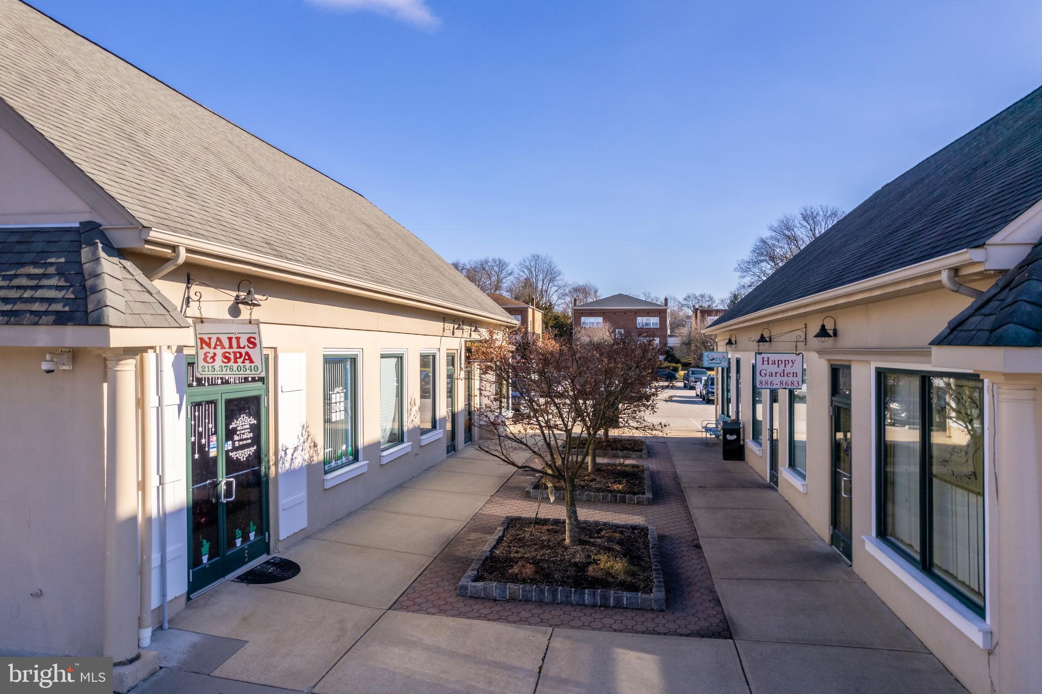 ORELAND - Commercial Lease