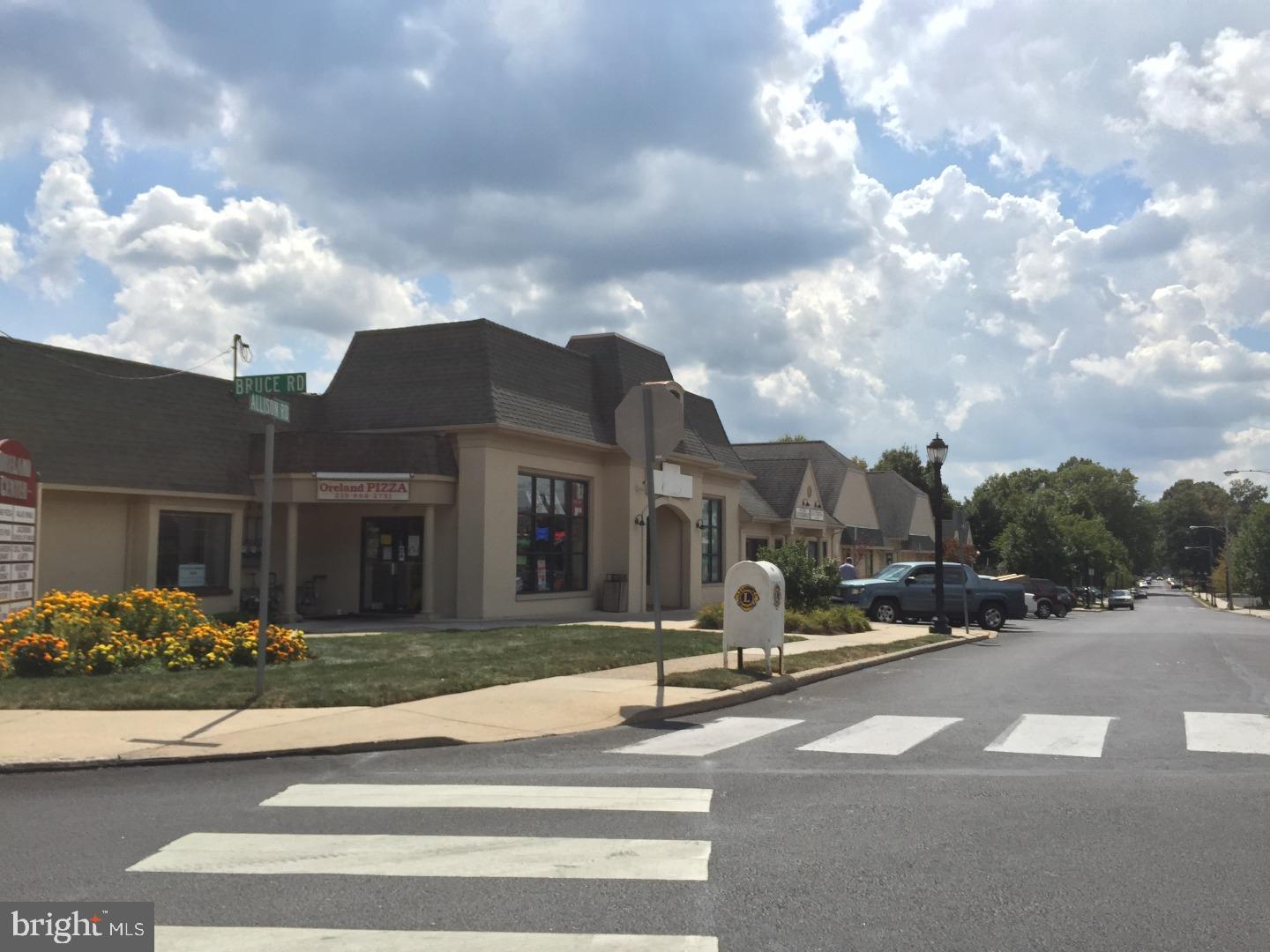 ORELAND - Commercial Lease