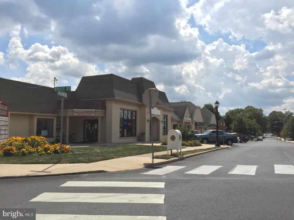 Photo of 1 Allison Road, ORELAND, PA 19075 (MLS # PAMC2084842)