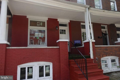 Townhouse For Rent - 2749 W Fairmount Avenue<br/> BALTIMORE, MD 21223