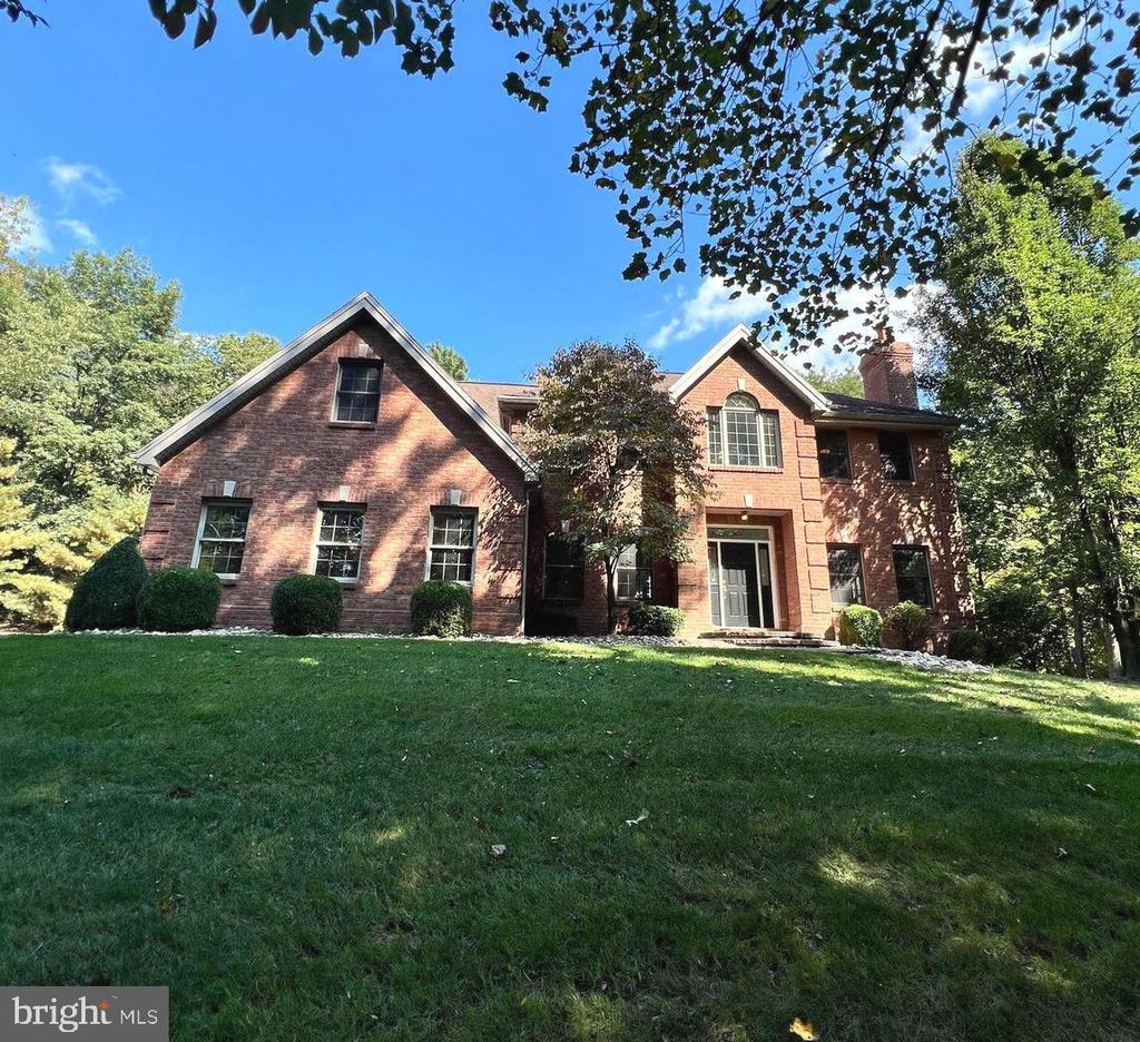 Photo of 6 Glencarron Court, DILLSBURG, PA 17019 (MLS # PAYK2090122)