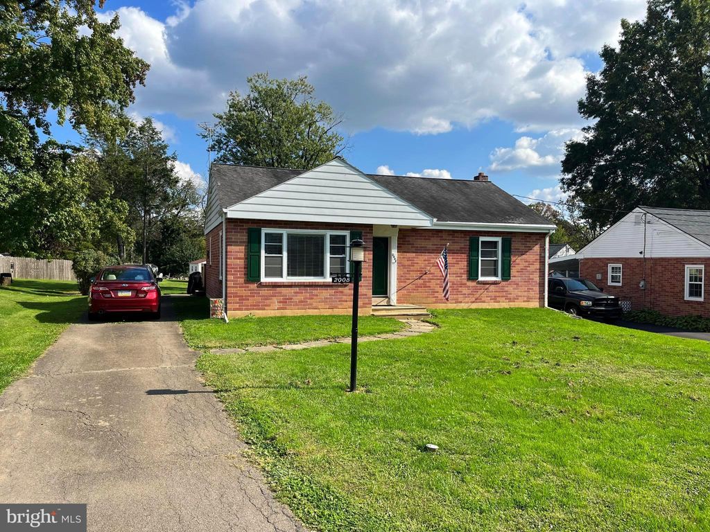 Photo of 2008 PLYMOUTH RD, LANCASTER, PA 17603 (MLS # PALA2041472)