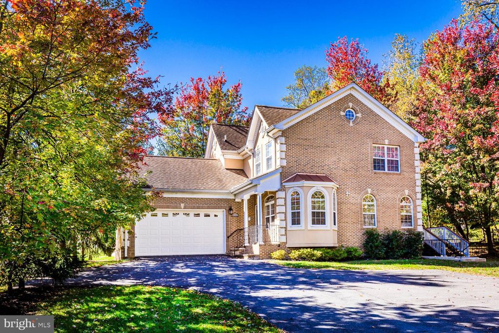 Photo of 5642 Waterloo Road, COLUMBIA, MD 21045 (MLS # MDHW2061086)