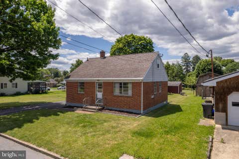 Homes For Sale - 420 Maple Hill Avenue Ave<br/> SHIPPENSBURG, PA 17257